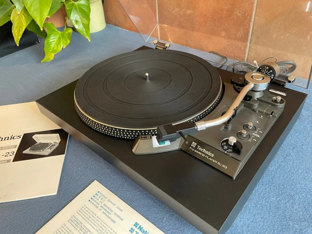 Technics - SL-23 near mint Turntable