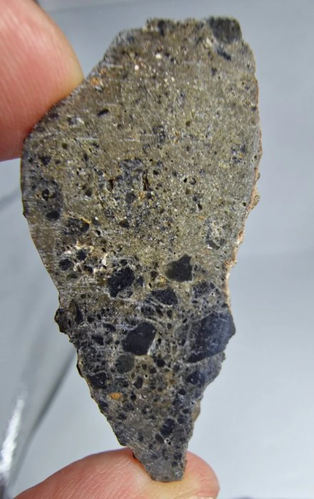 NEA 089, Lunar troctolitic anorthosite melt breccia