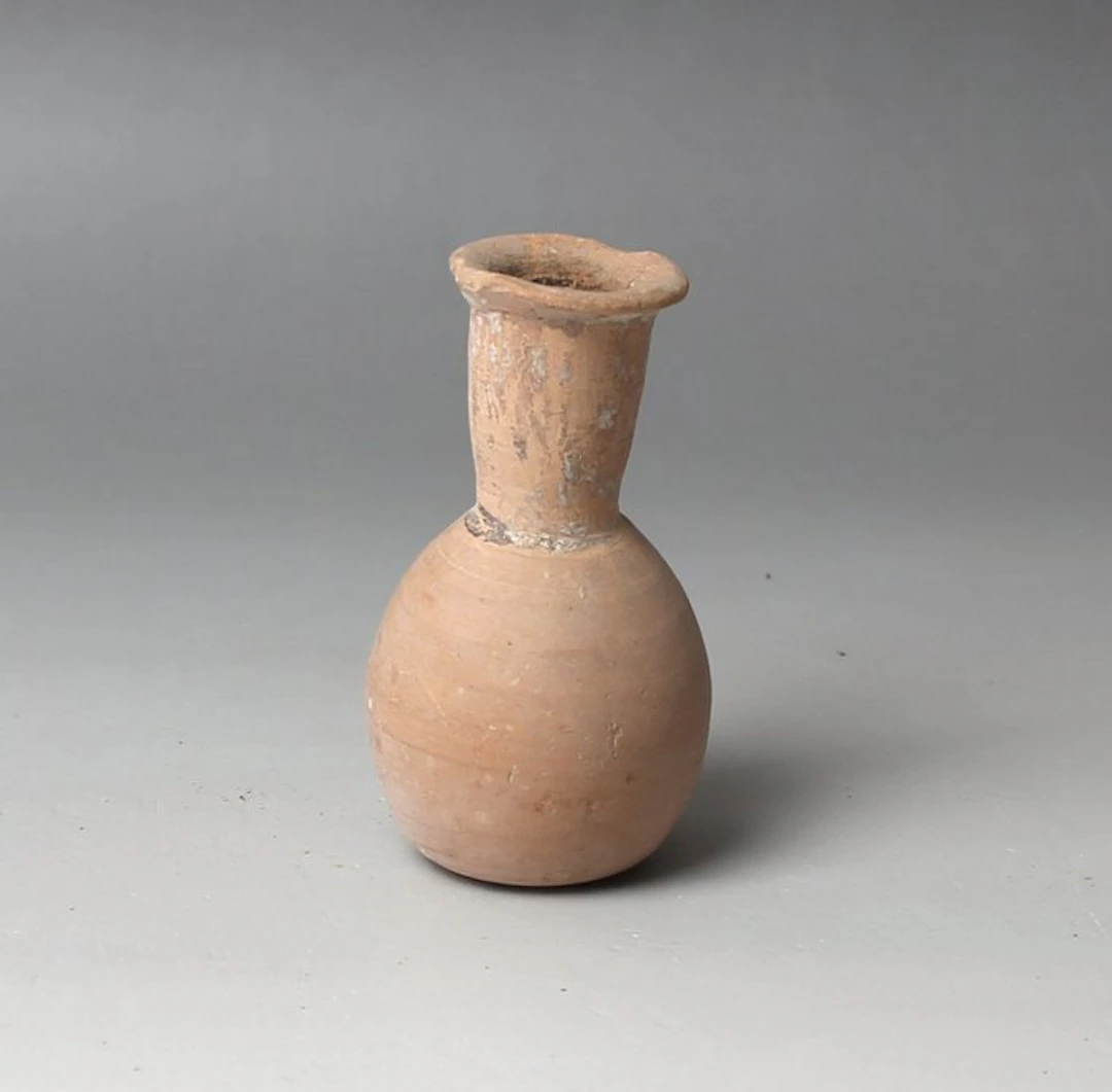 Ancient Greek Pottery Unguentarium (No reserve price)