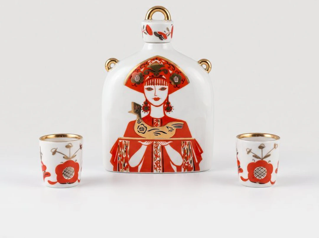 Table service (3) - Porcelain