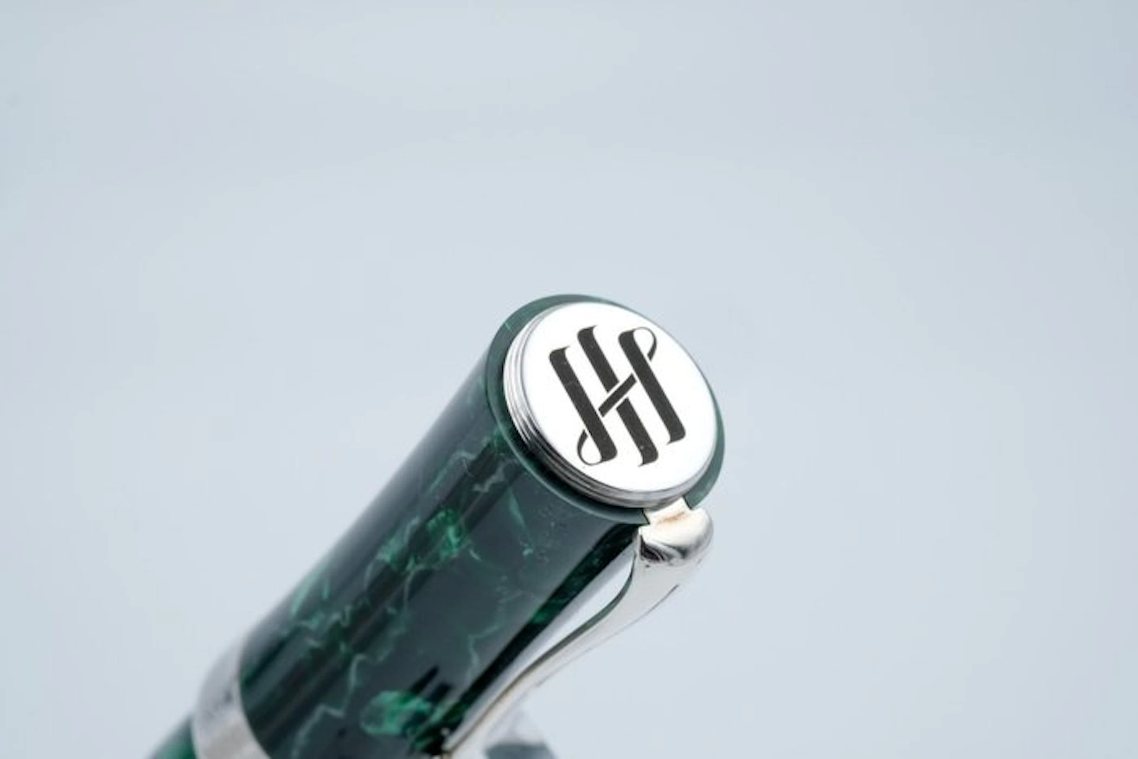 Montegrappa - AURA - Malachite Green - 18k Gold Nib (ISBFN3CH) - Fountain pen