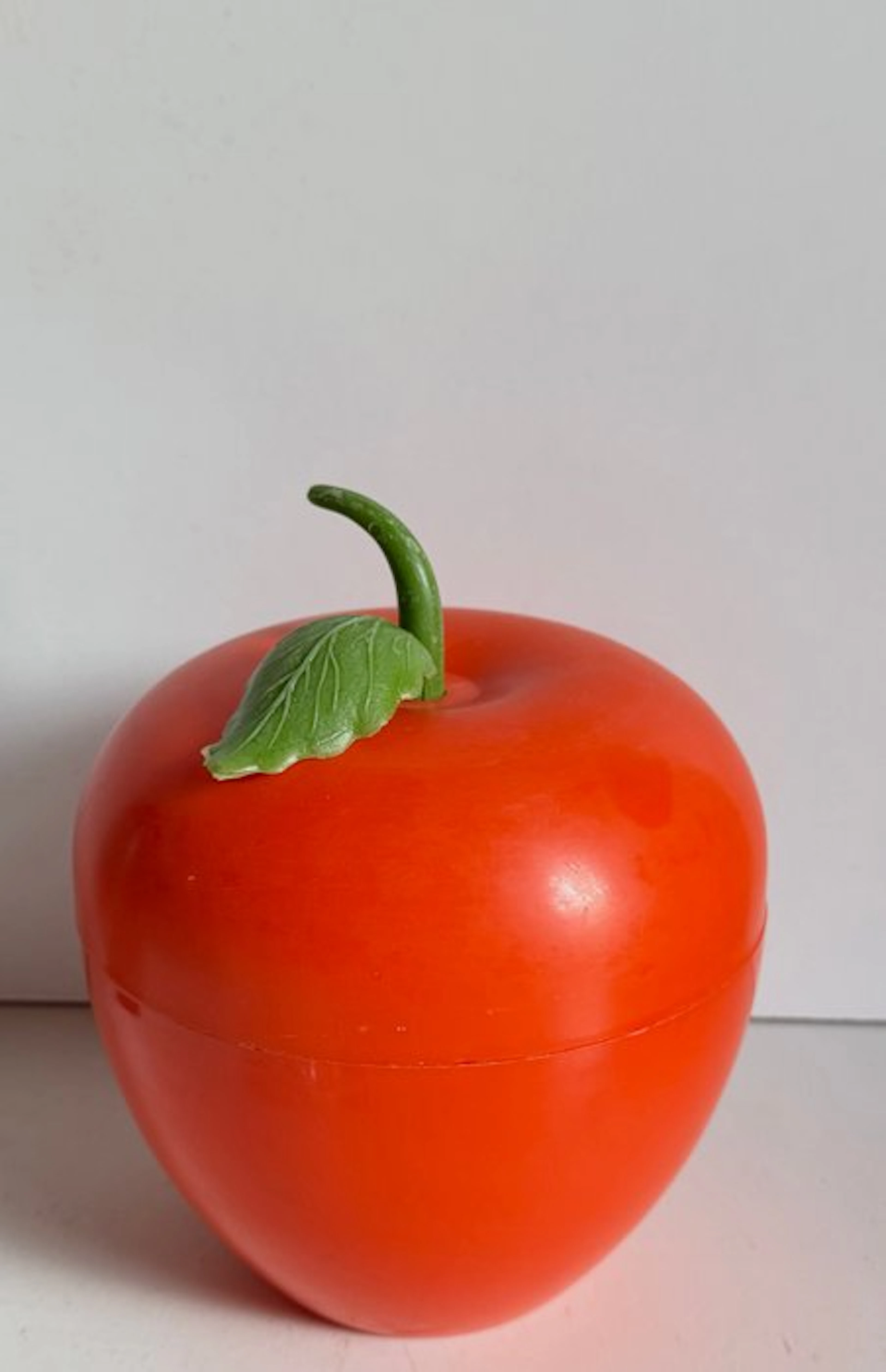 French Apple‑Shaped – Double‑Wall Plastic - S.O.M.M