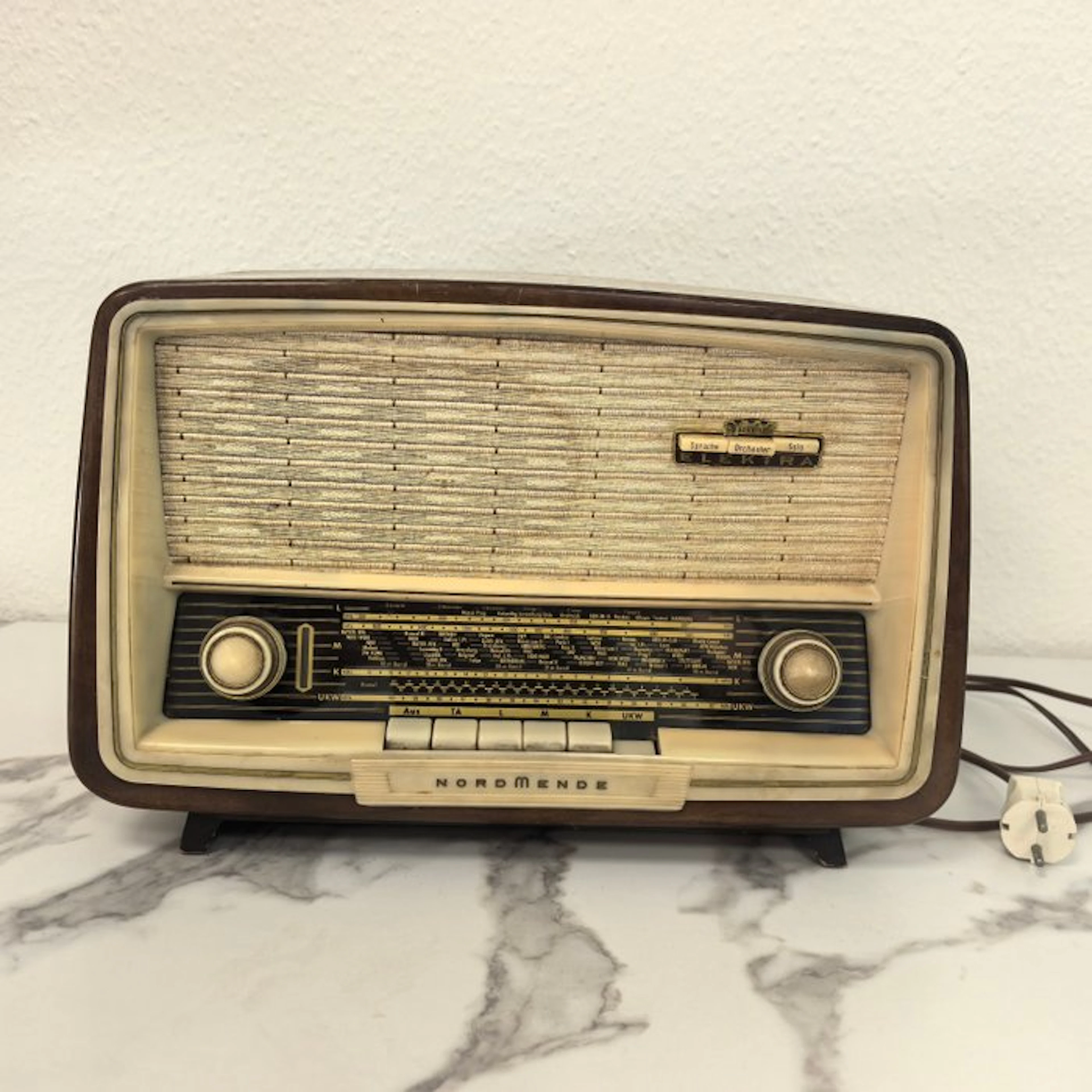 Nordmende - Elektra 13 Tube radio