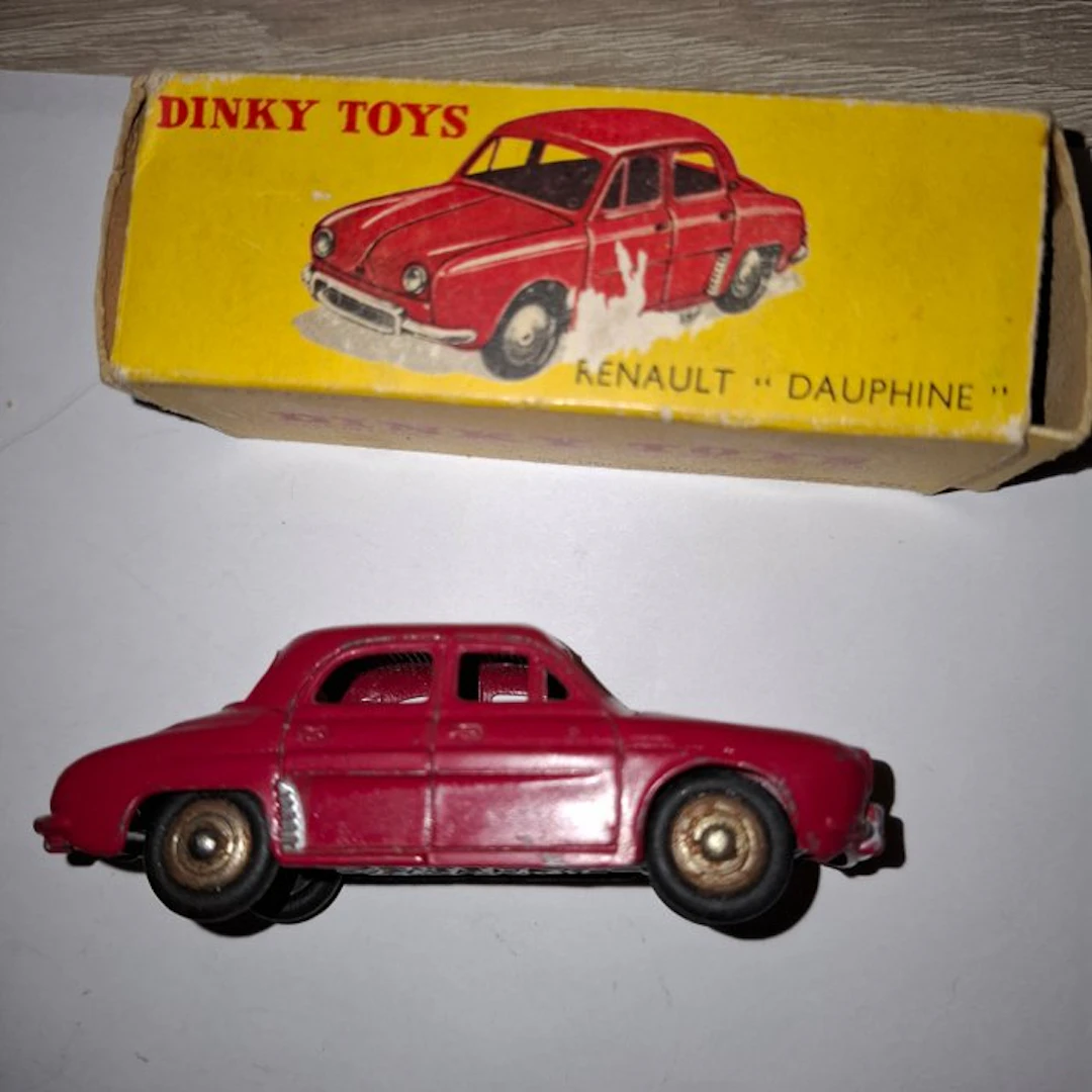 Dinky Toys 1:43 - Model car - Renault Dauphine
