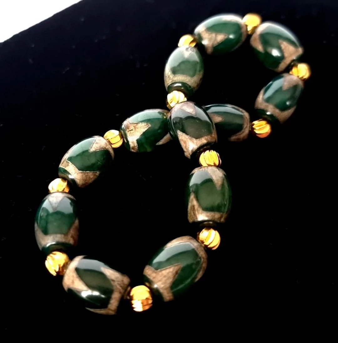 Buddhist bracelet - dZi - Wave of fortune - Light in the...
