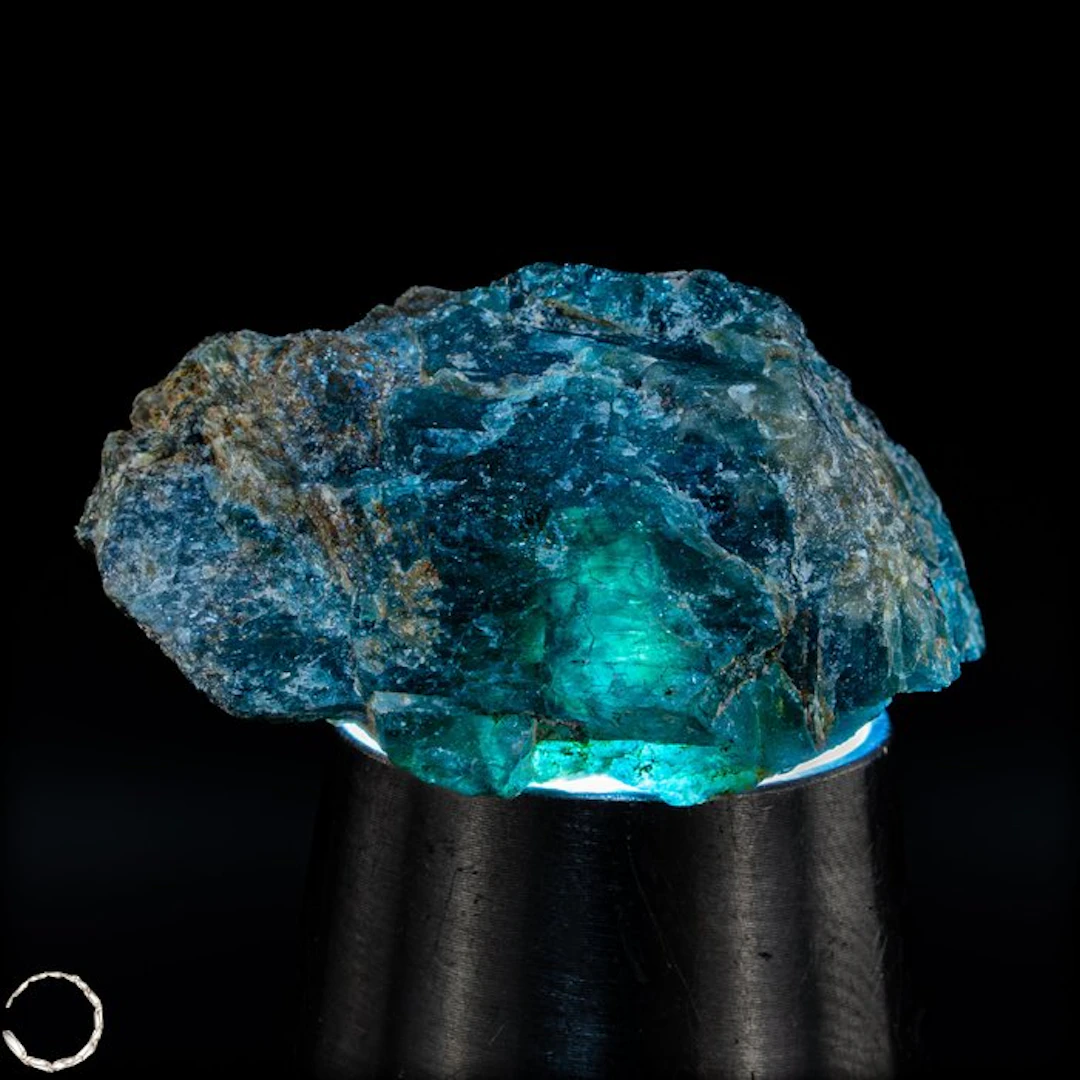Natural Grandidierite crystal – Rare rarity in intense...