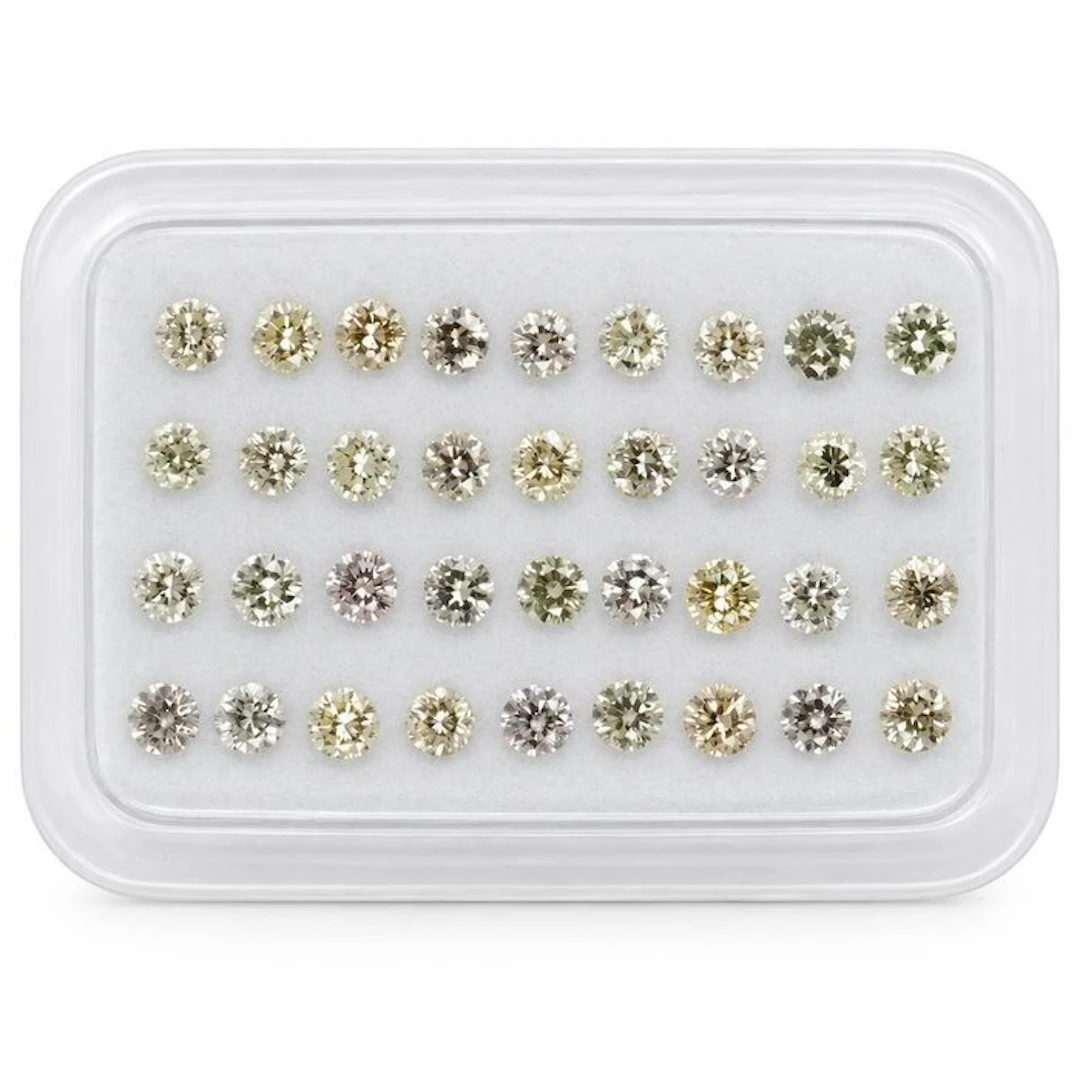 No reserve price - 36 pcs Diamond (Natural coloured) - 0.88 ct - Round - Faint