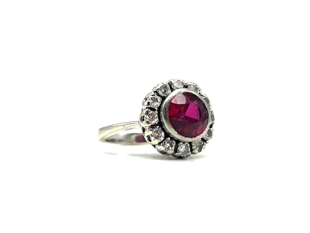 Ring - 18 kt. White gold - 1.50ct. tw. Ruby - Diamond