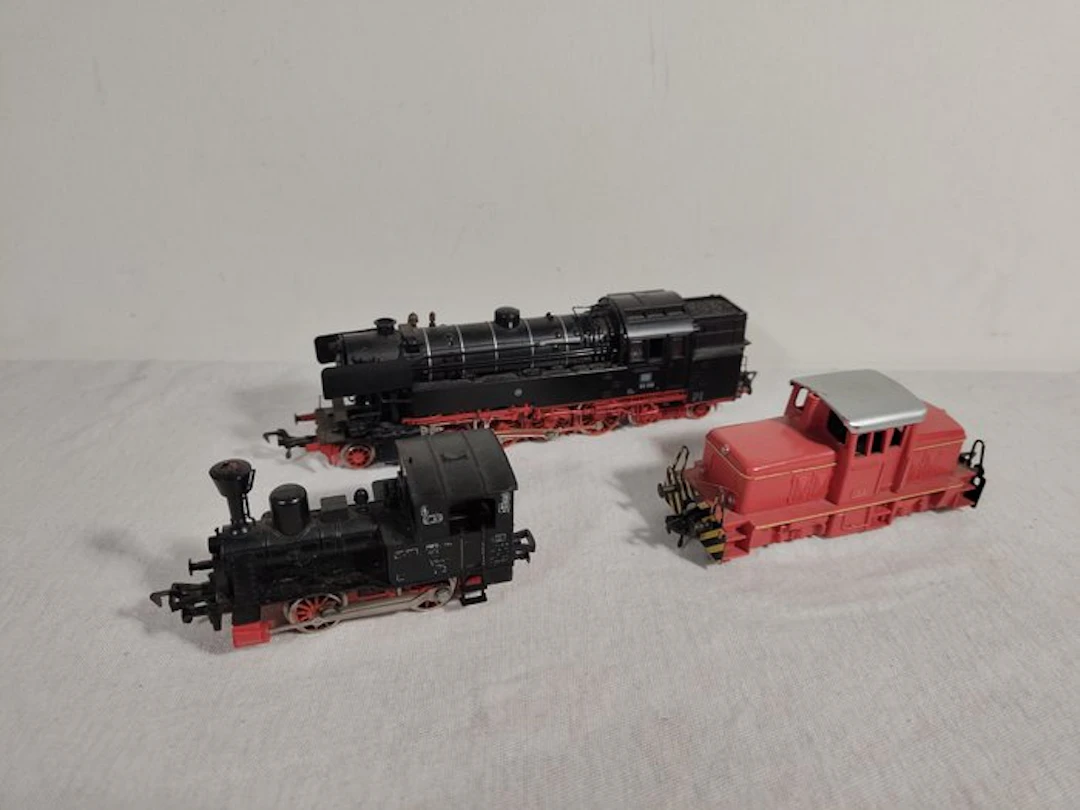 Fleischmann H0 - 4065 - Model train locomotive (3) - BR...