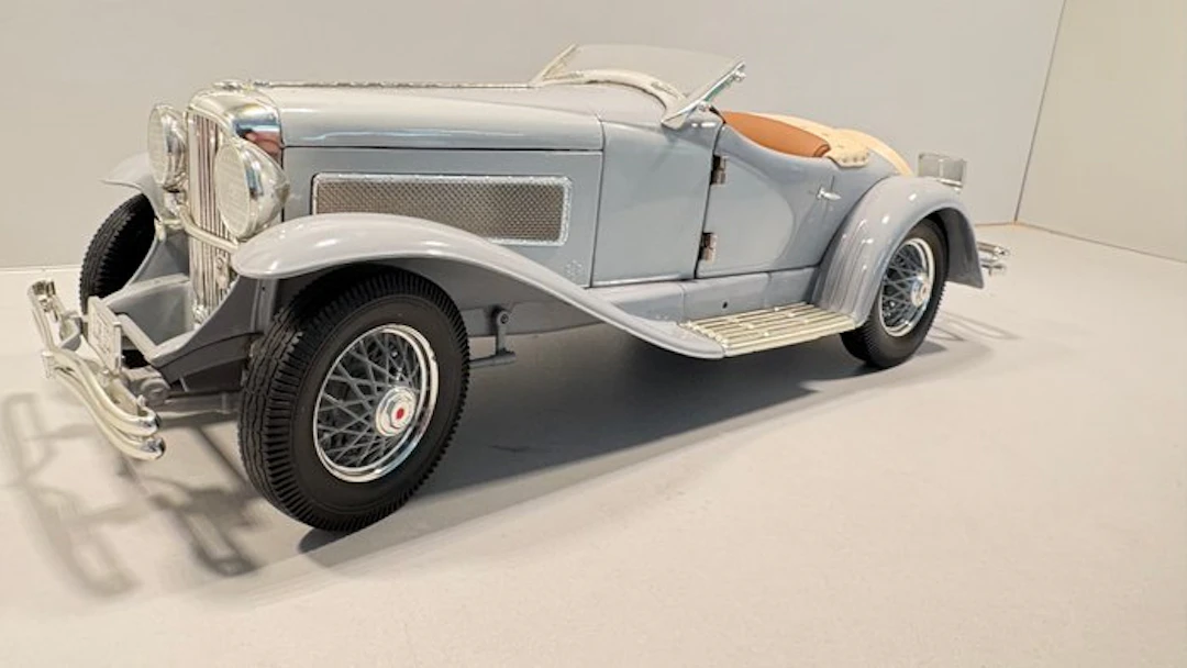 Autoworld 1:18 - Model car - Duesenberg Modell SJ
