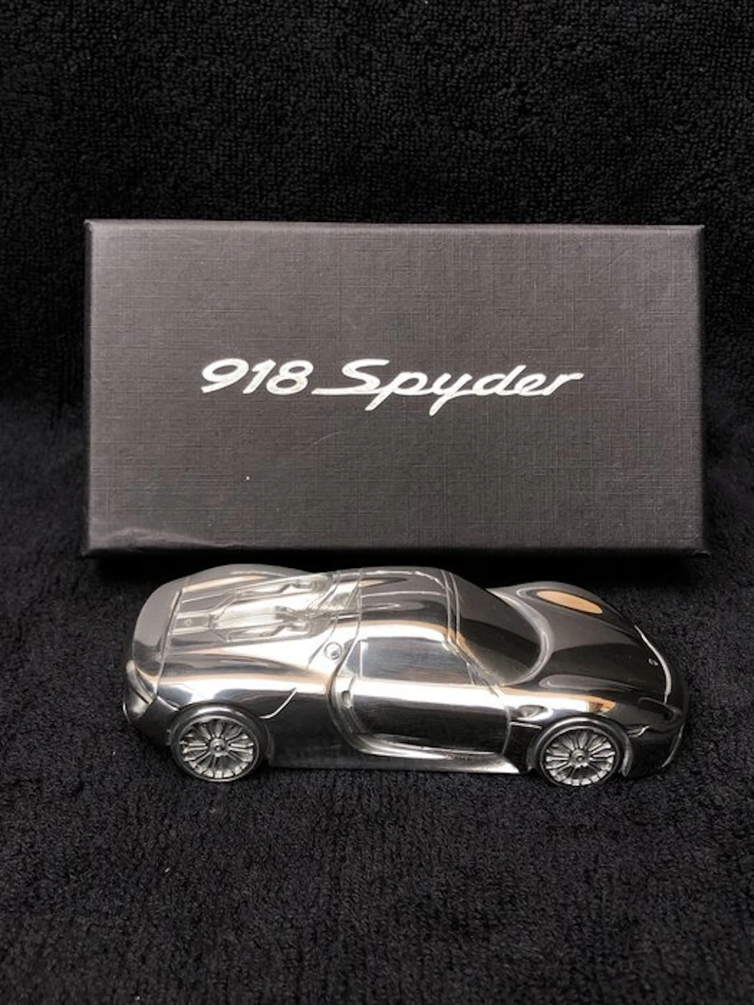 Porsche 918 Spyder Limited edition model Paperweight - Porsche