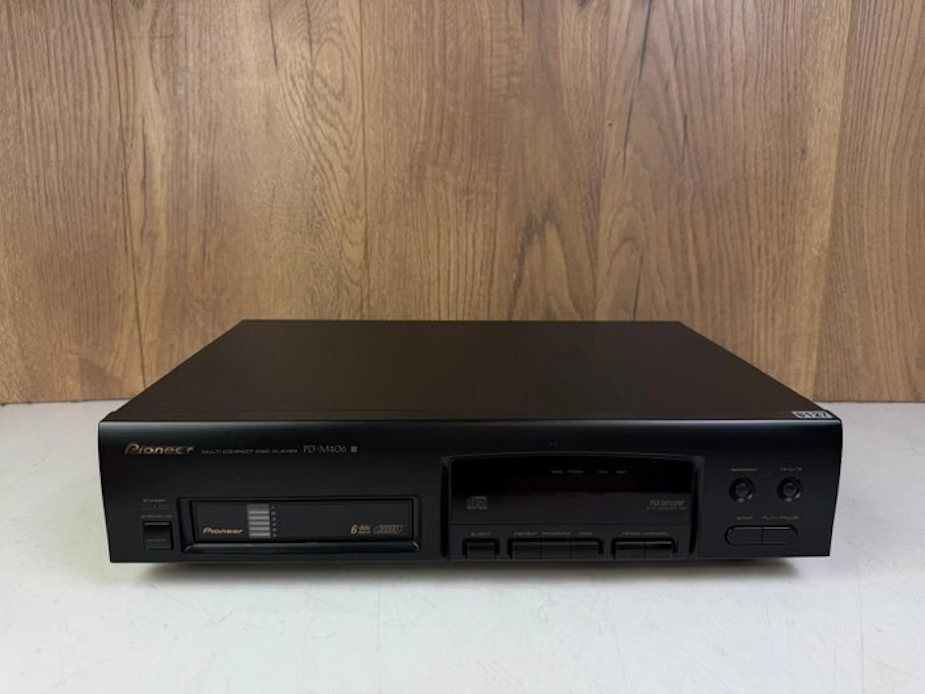 Pioneer - PD-M406 - 6 Disc Changer CD player