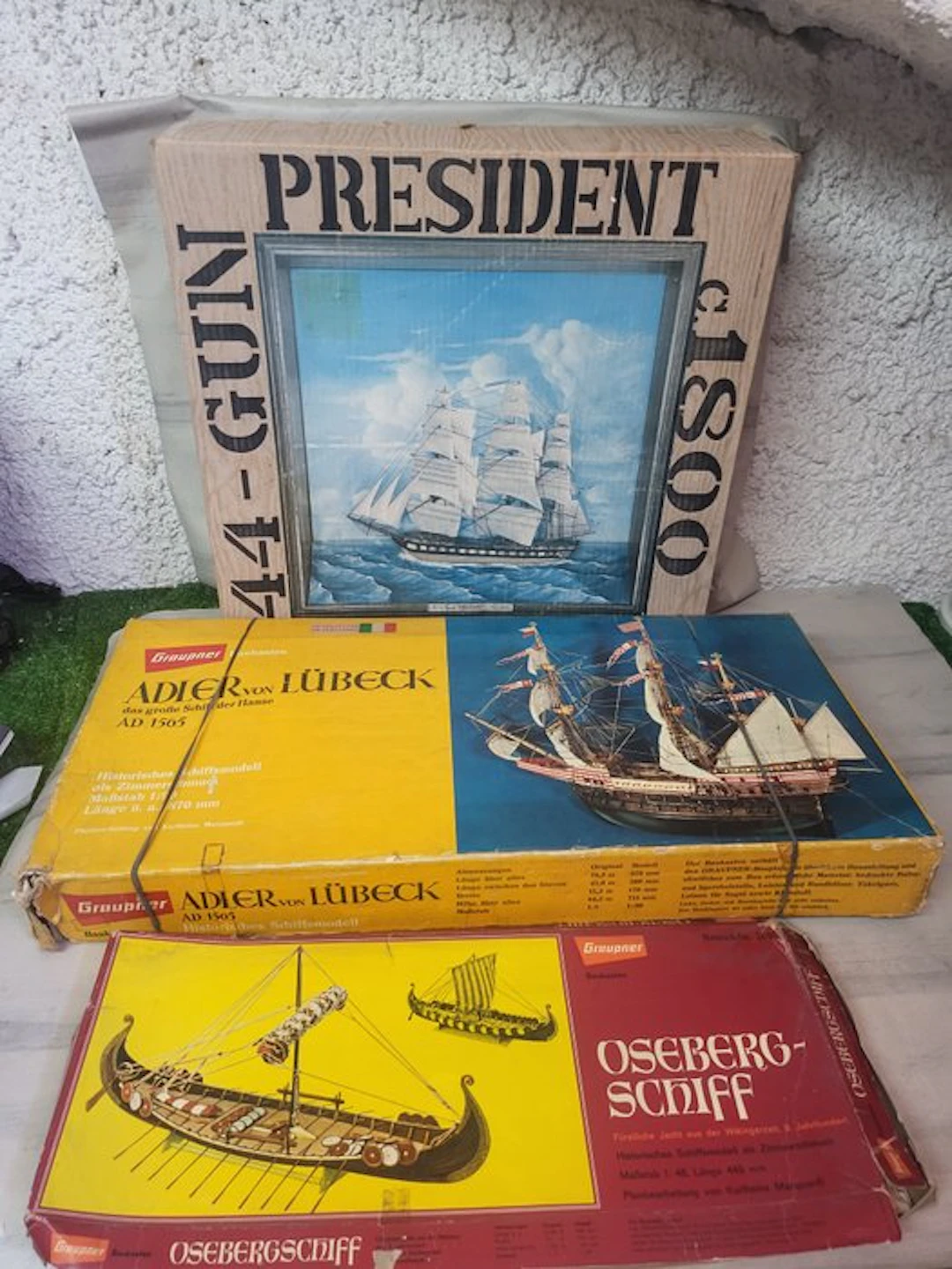 Model ship (3) - U.S. President Frigate