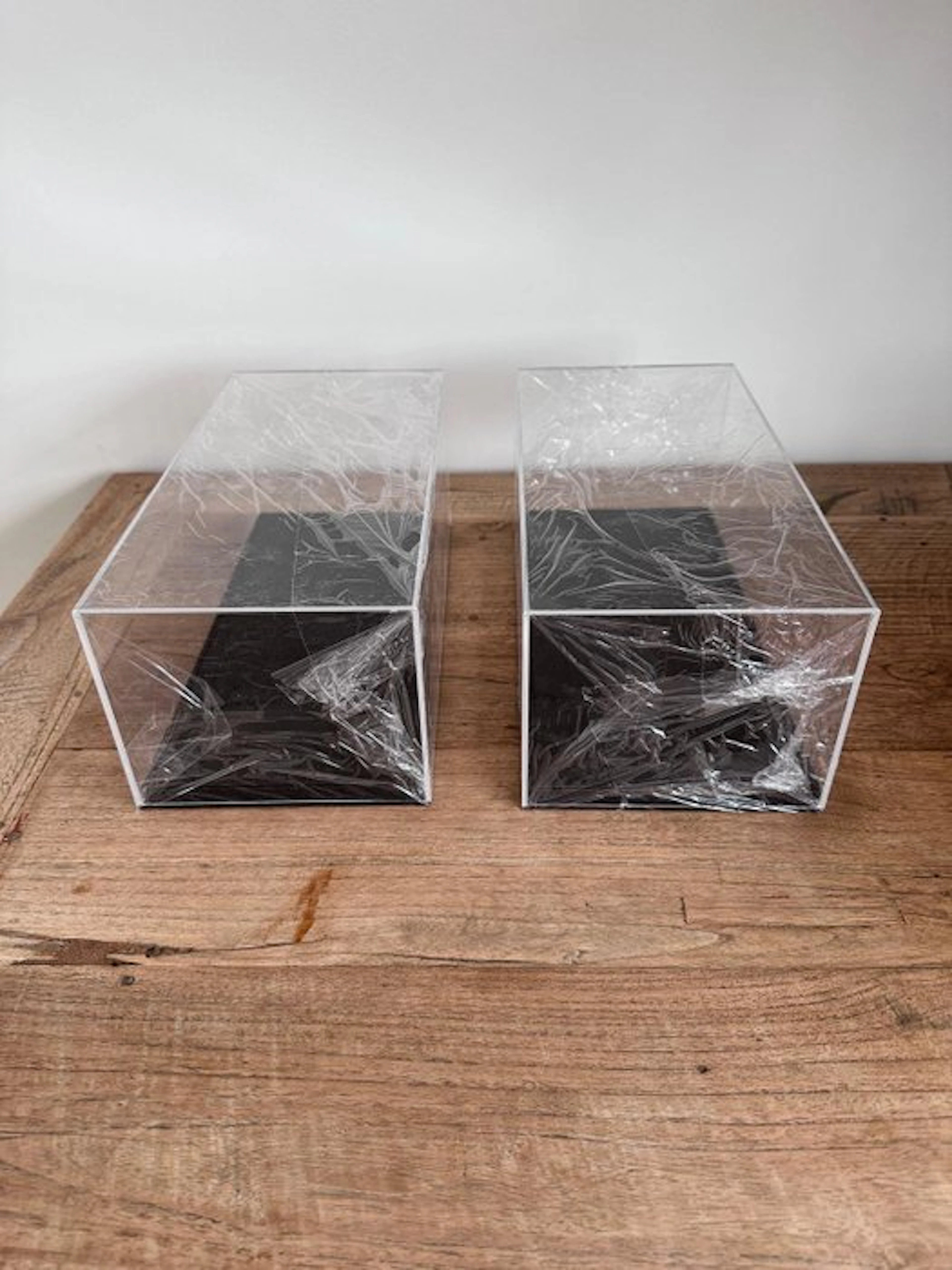 1:18 - Model car (2) - Model car display case / vitrine 1:18 black leather