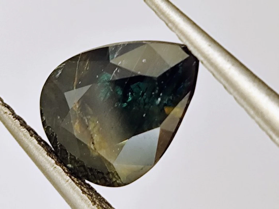 No reserve price - 1 pcs Green
