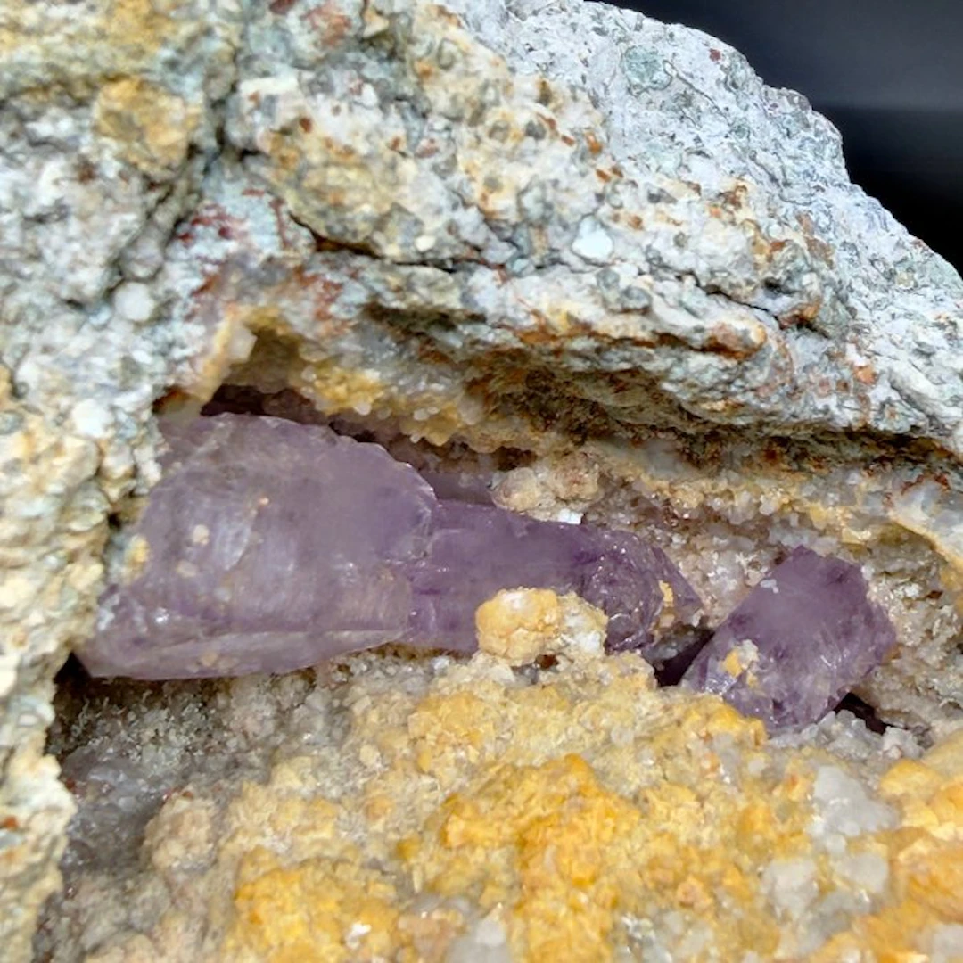 Amethyst quartz Rough - Height: 8 cm - Width: 6 cm- 220 g - (1)