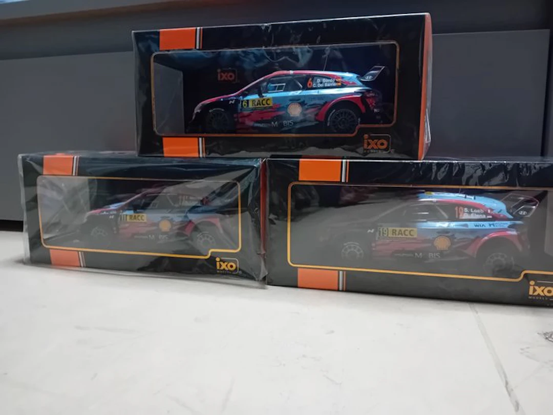 IXO 1:18 - Model car (3) - Hyundai i20 rally
