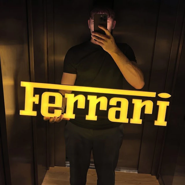 Ferrari illuminated sign, 1 meter long. - Backlight publicity sign - Plastic