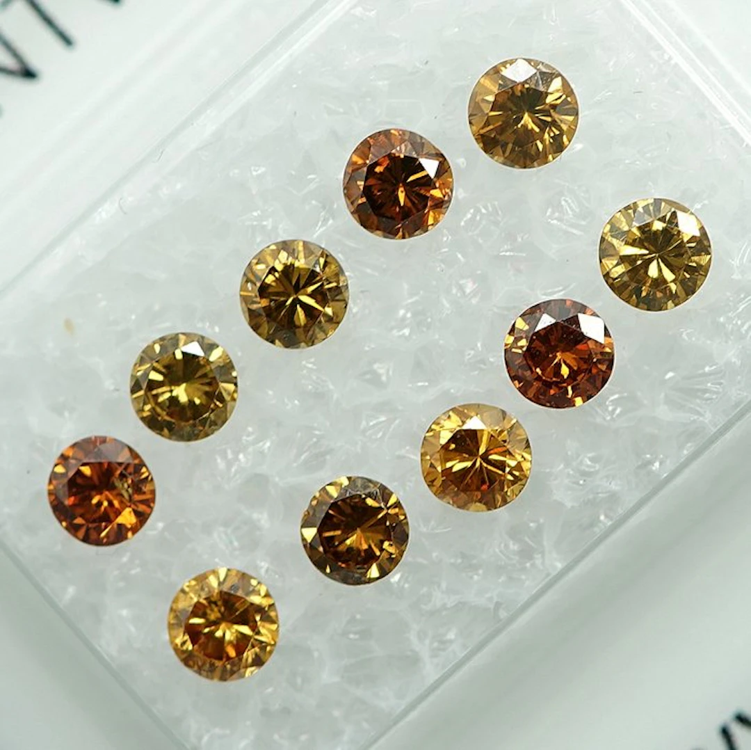 10 pcs Diamond (Colour-treated) - 1.06 ct - Round - Fancy...