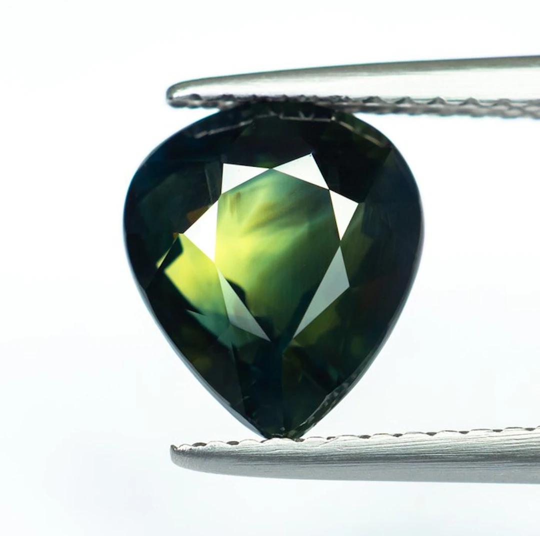 No reserve price Sapphire - 3.27 ct - Bellerophon Gemlab - Deep Bluish Green