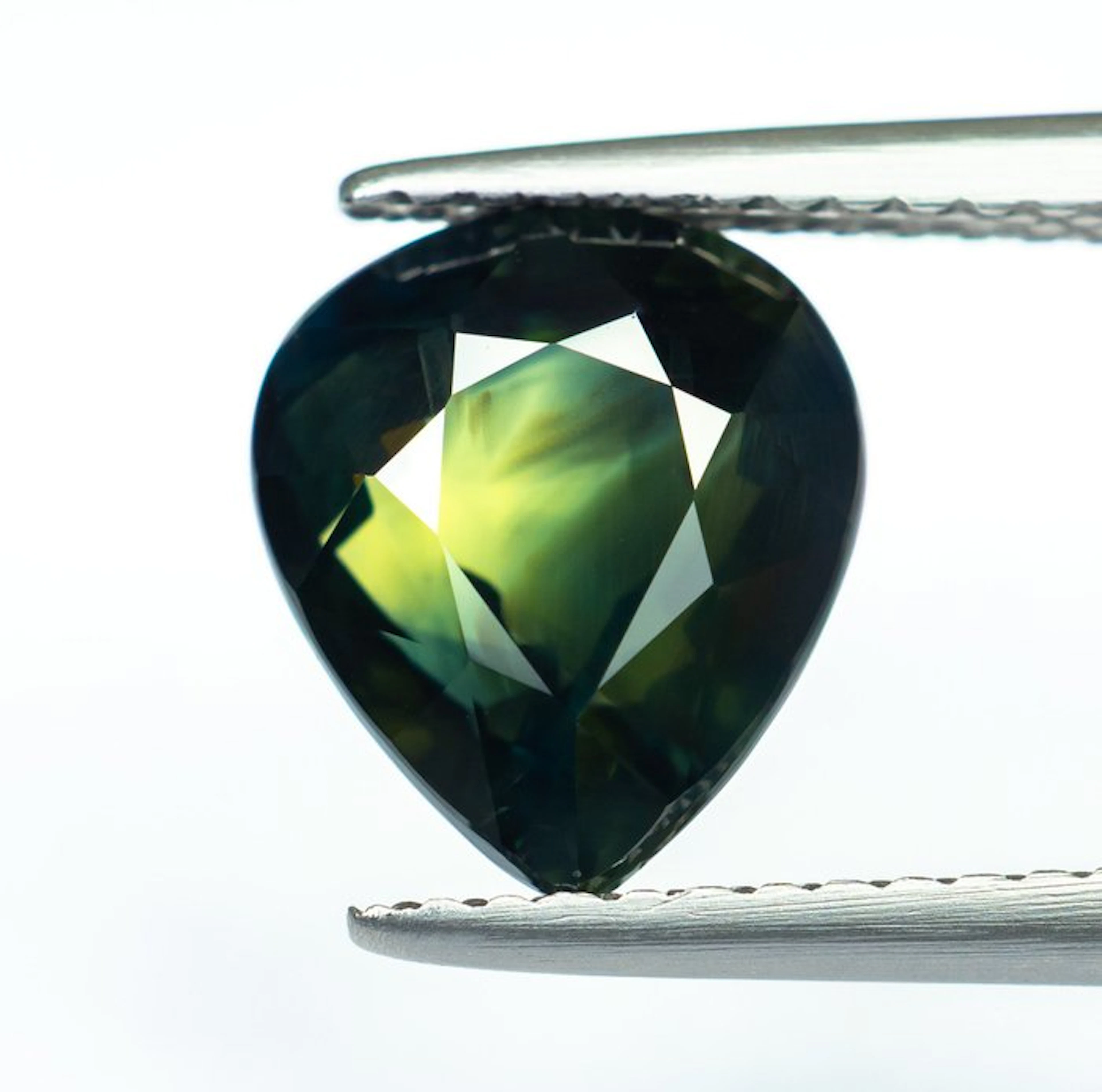 No reserve price Sapphire - 3.27 ct - Bellerophon Gemlab - Deep Bluish Green