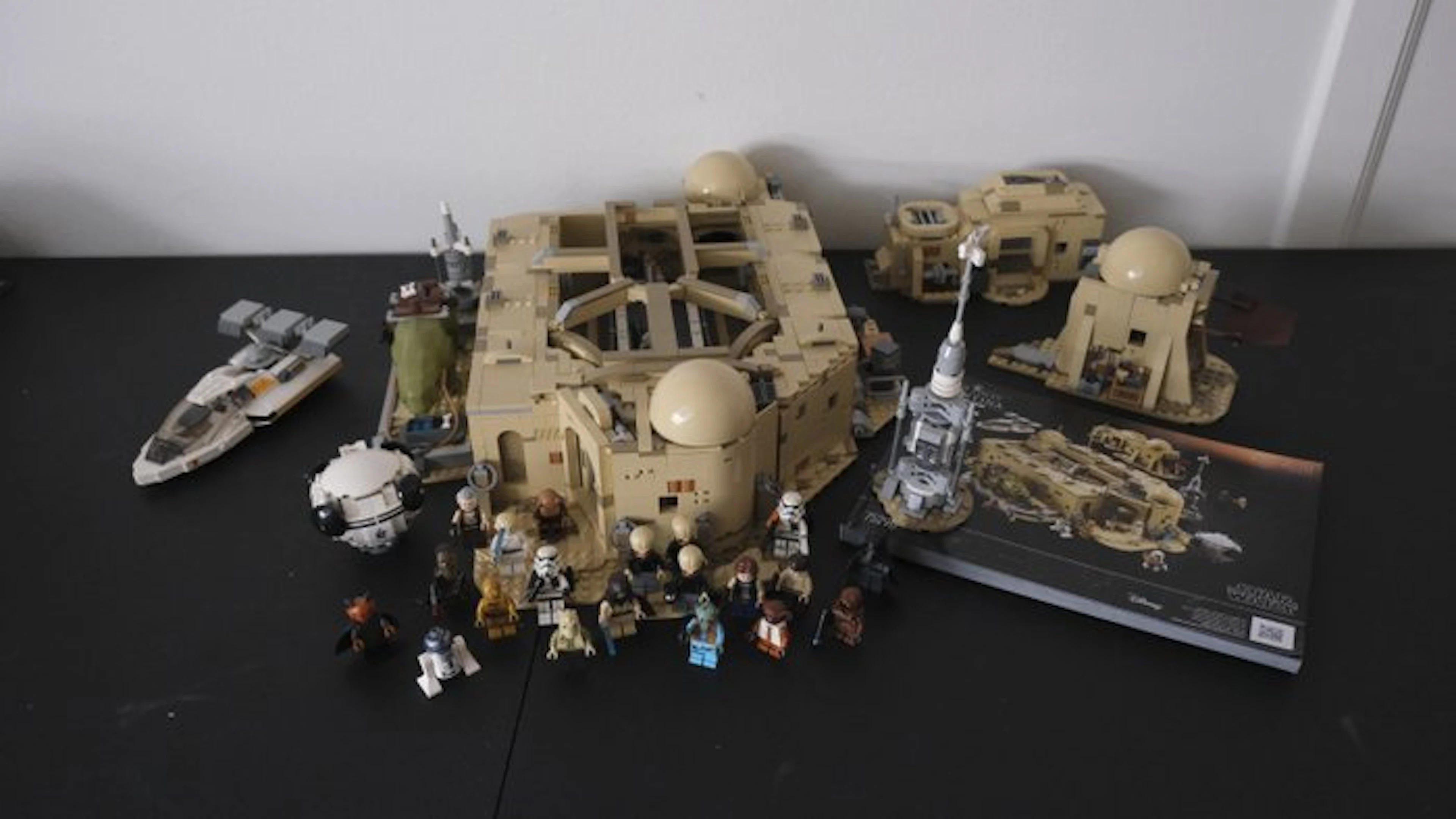 LEGO Set - 75290 - Star Wars - Mos Eisley Cantina - Used...