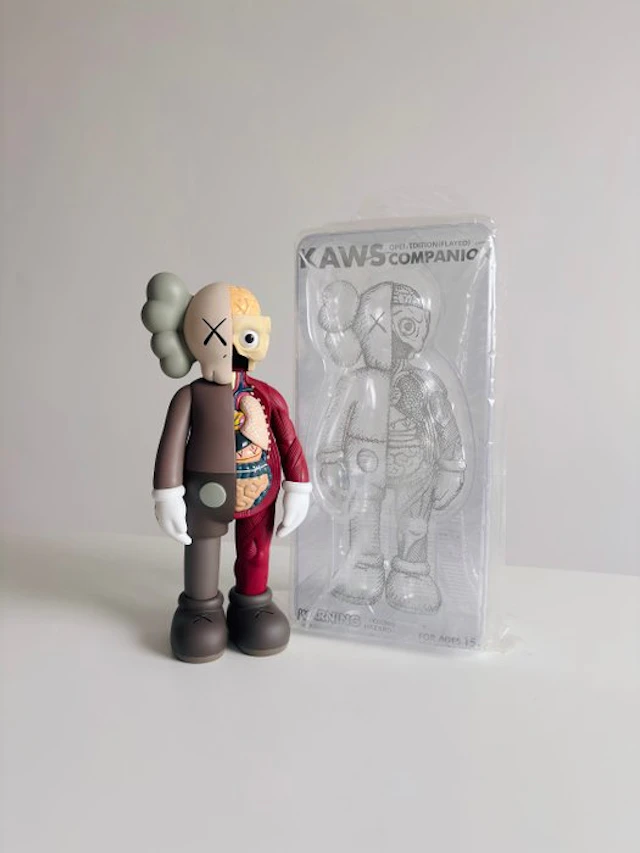 Kaws (1974) - Kaws companion flayed brown medicom toy 2016