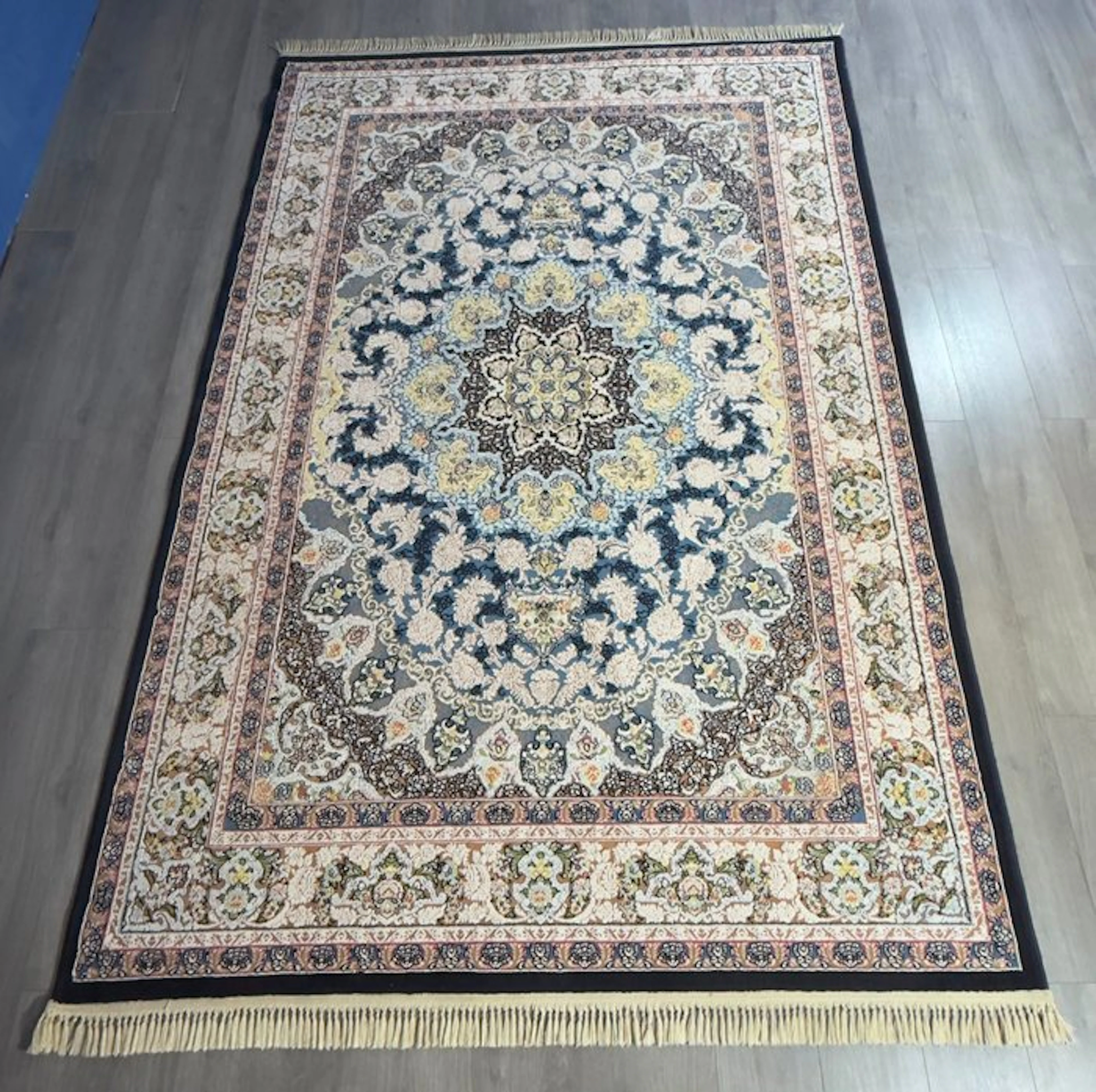 Nain - Rug - 288 cm - 192 cm