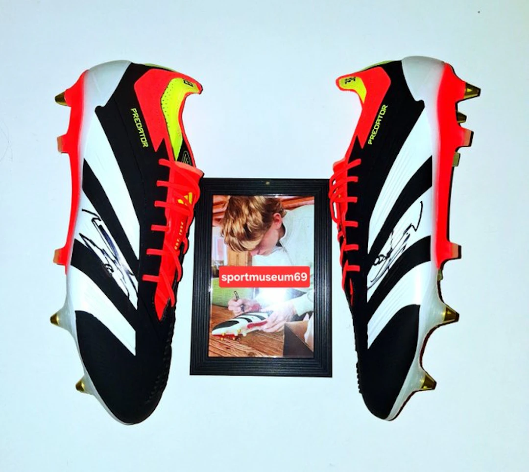 Real Madrid - Nico Paz - Football boot