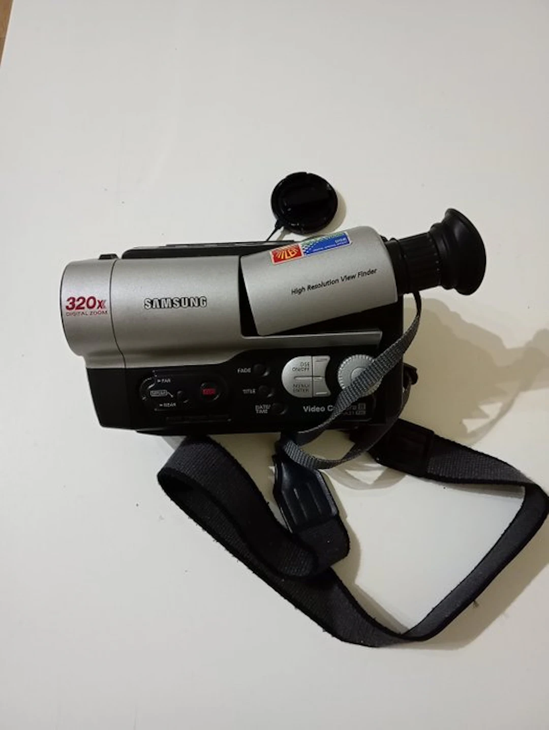 Samsung VP-A31 S-VHS-C camera