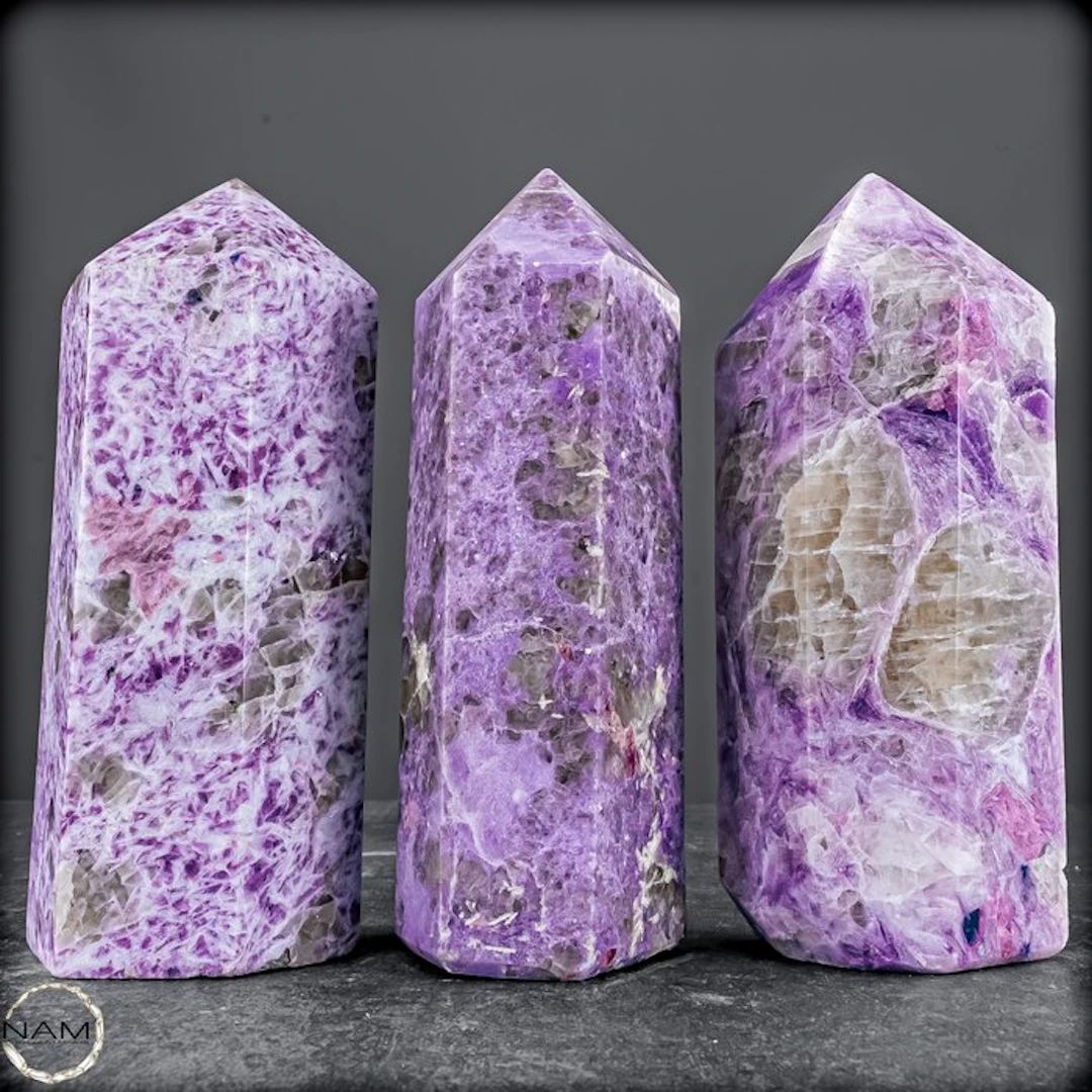 Exclusive Lepidolite Obelisk Set – Three natural crystal...