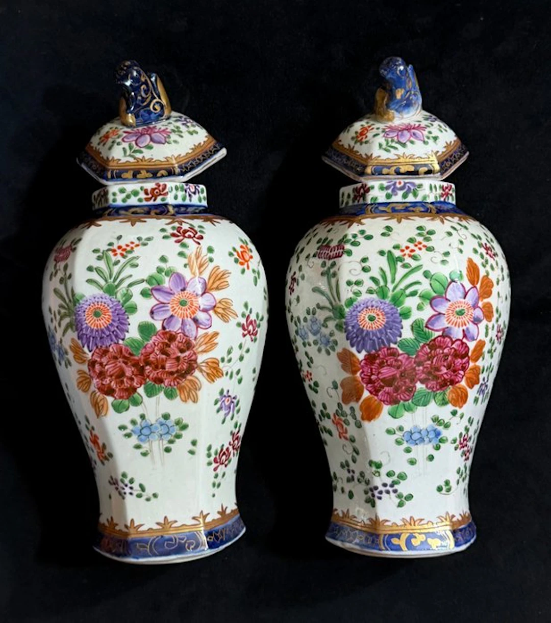 In the style of Samson - Lidded vase (2) - Porcelain