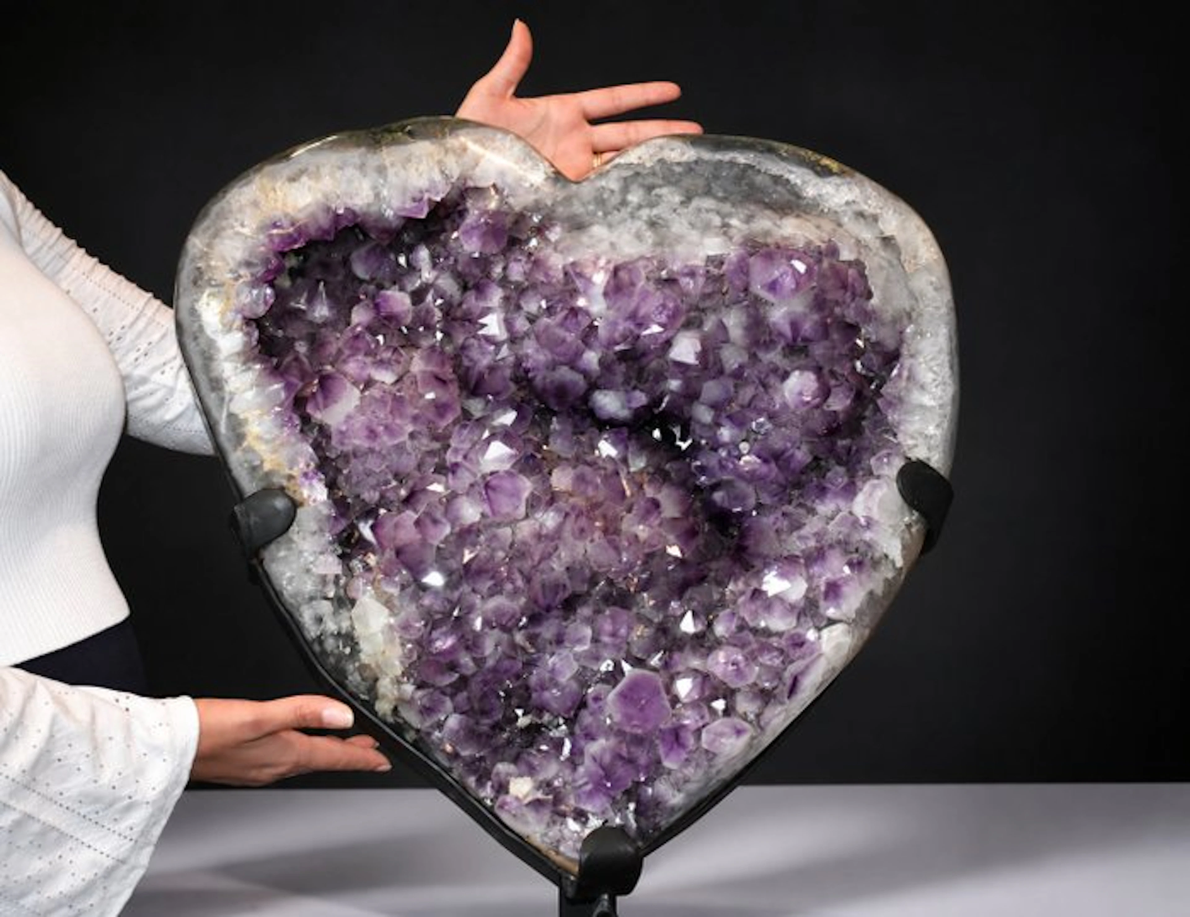 Amethyst Heart - Height: 63 cm - Width: 53 cm- 57 kg