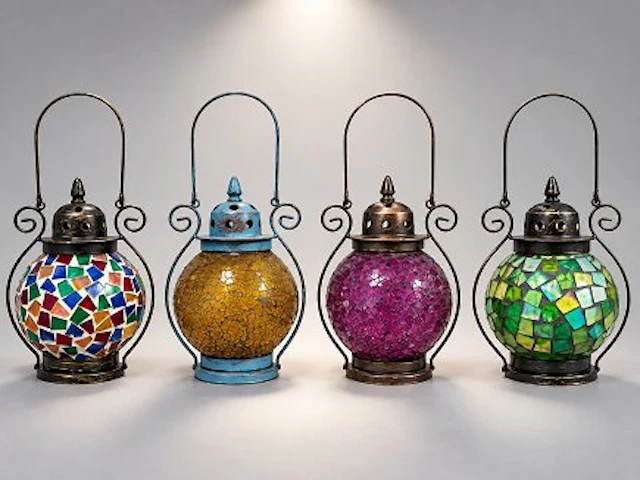 Decorative ornament (4) - Europe - Mozaïklamp
