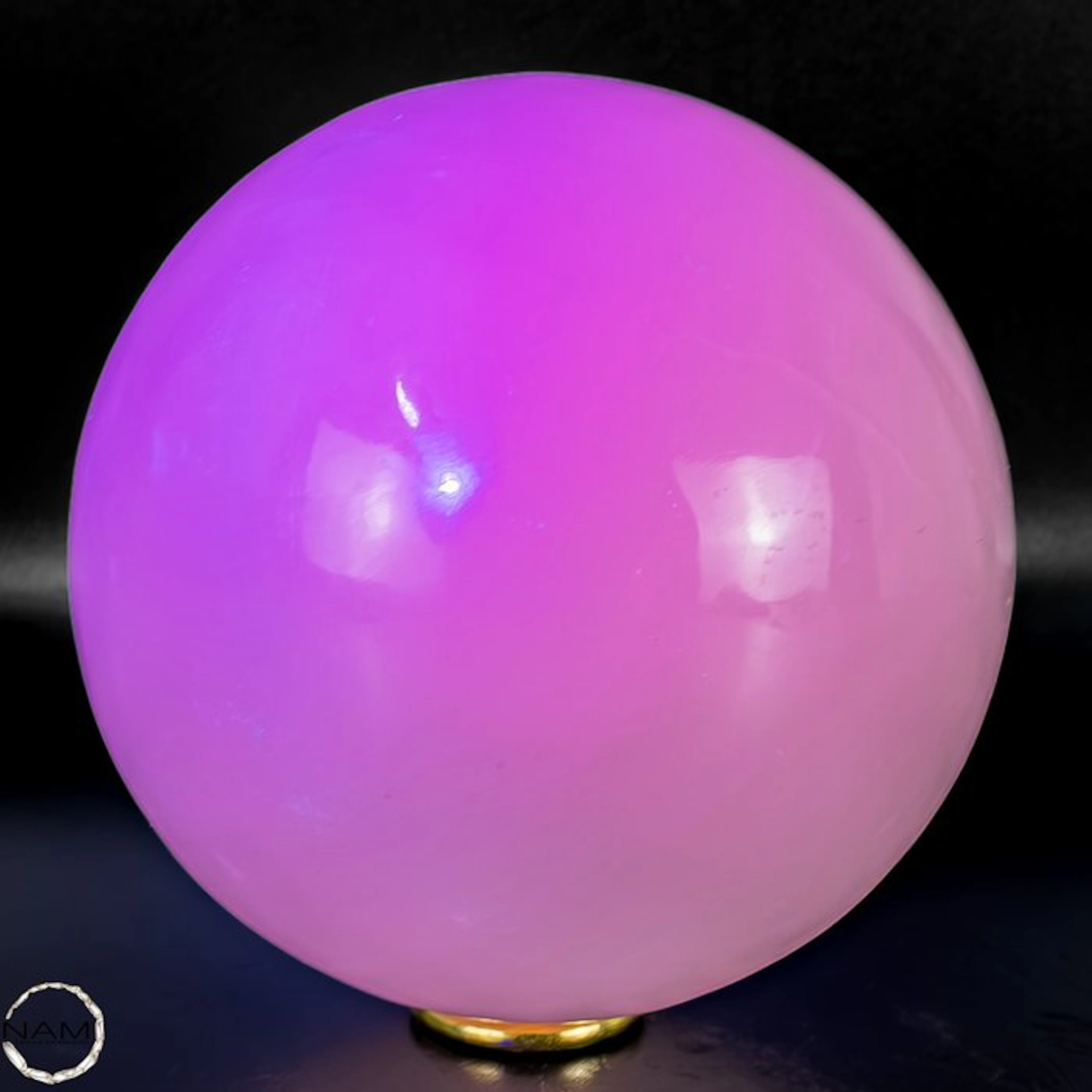 Stunning pink calcite sphere – Highly fluorescent & a...