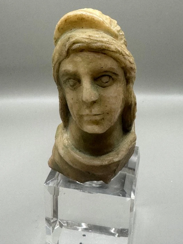 Ancient Roman Alabaster figure - 72 mm
