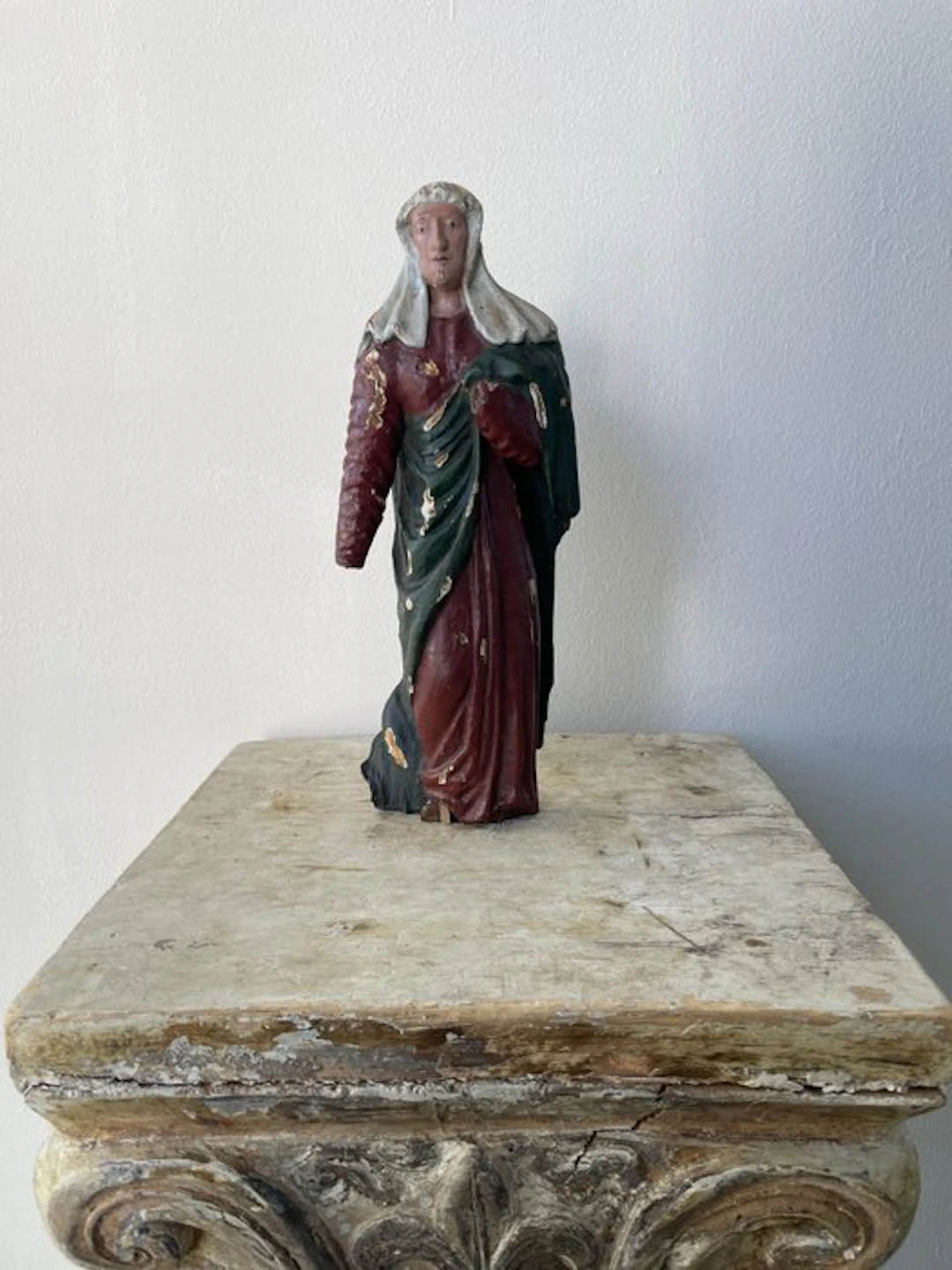 Figure - Polychrome wooden figure of a female saint - Polychrome wood