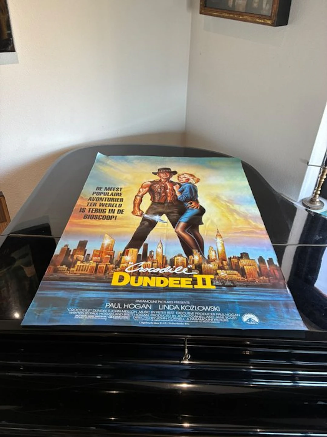 Paul Hogan - Crocodile Dundee II – Originele Nederlandse...