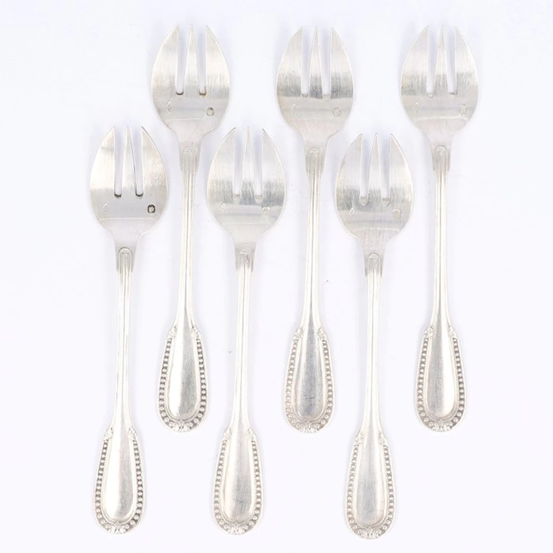 Emile Puiforcat - Model Perles (Louis XVI) - Oyster fork (6) - .950 silver
