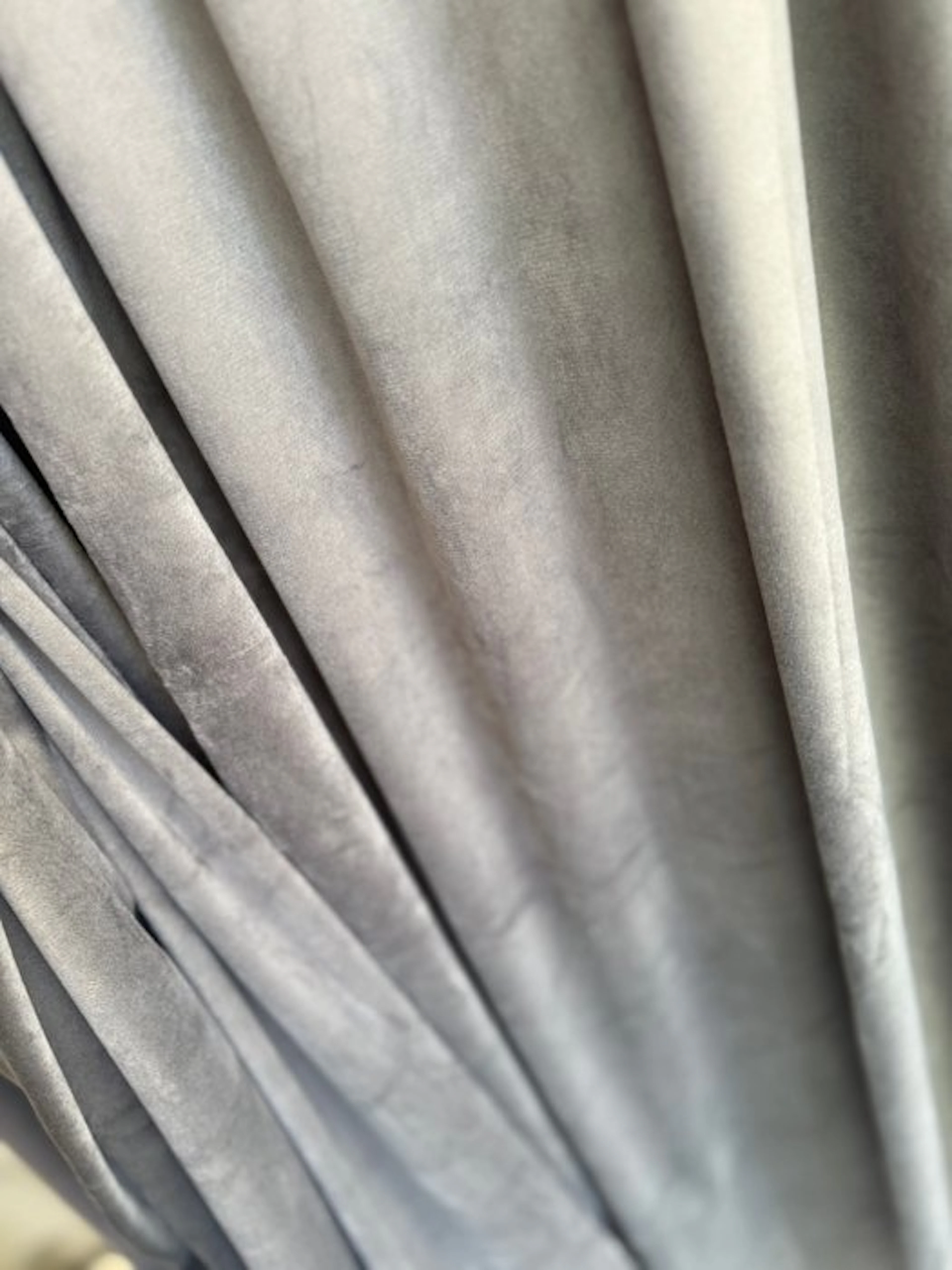 Prestigious dark gray velvet fabric. - Textile - 2.88 m - 2.4 m