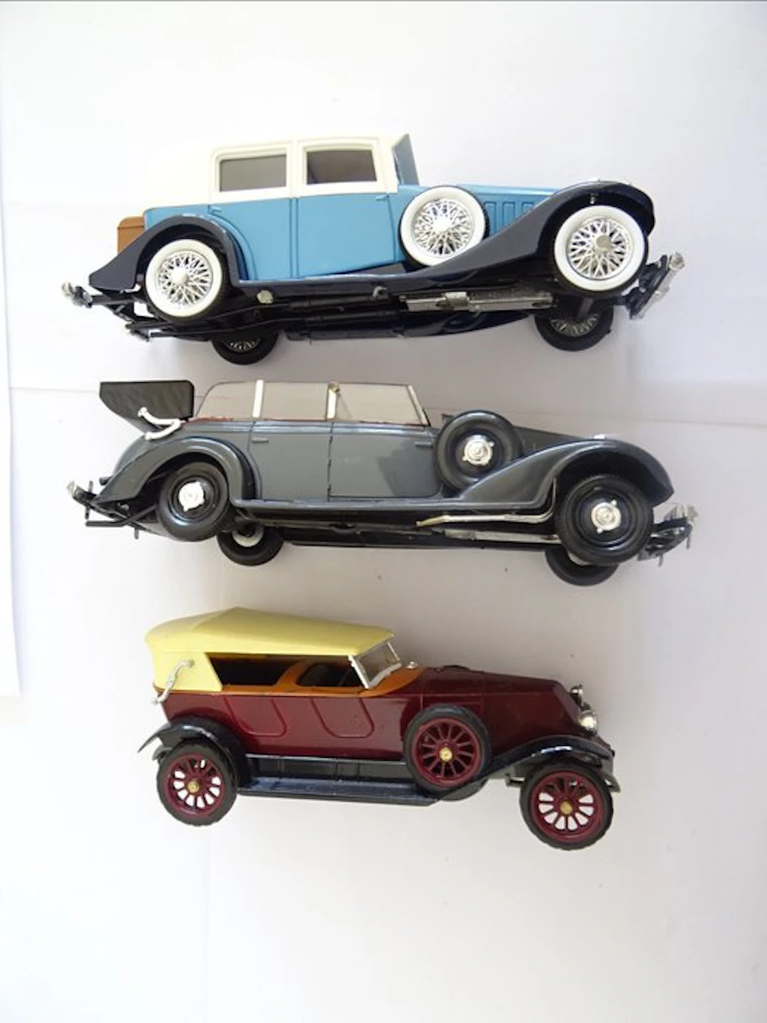 Rio - Model car (3) - 3 like-new models in their original packaging.