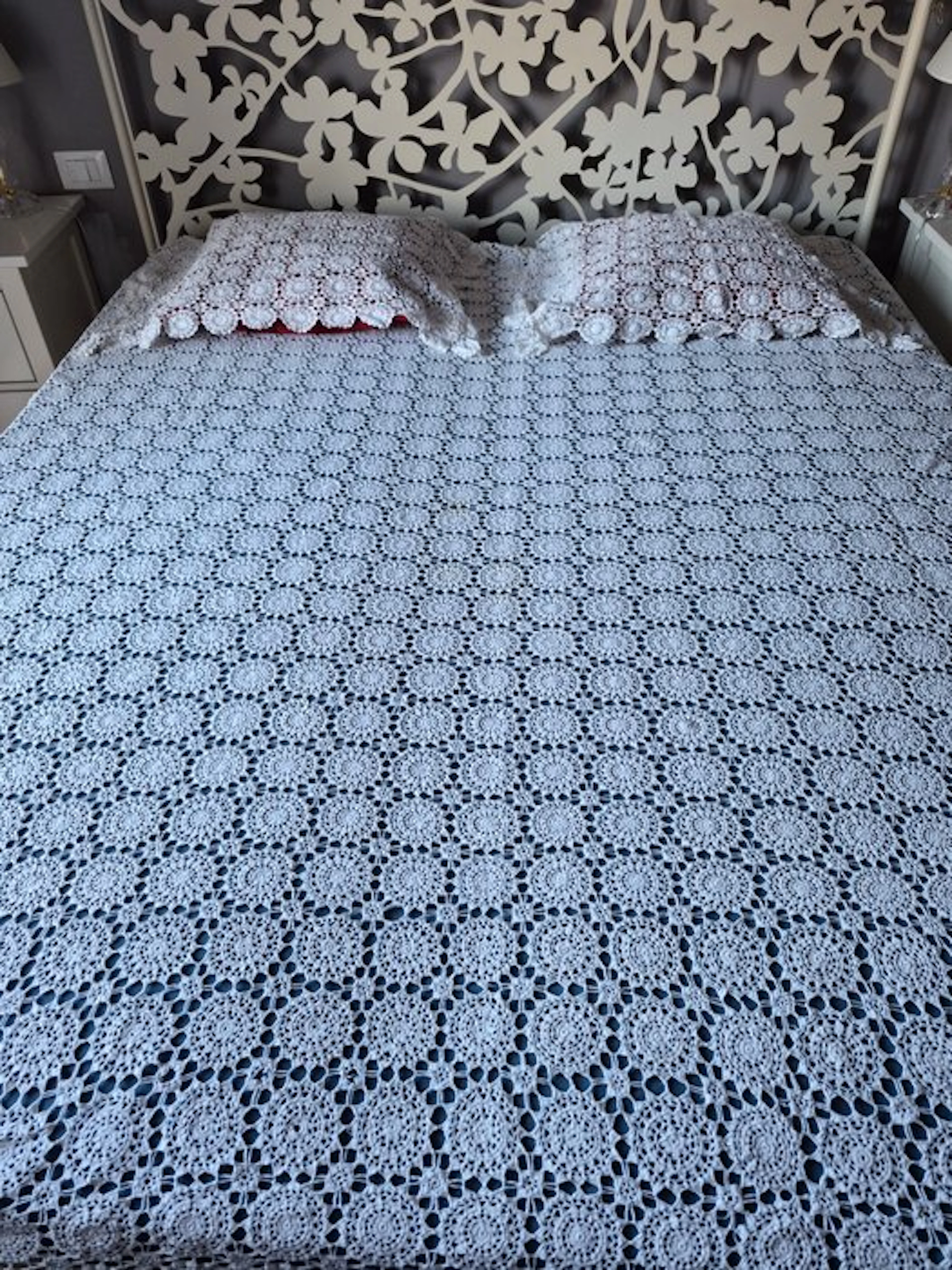 Bedspread (3) - 295 cm - 215 cm - filet lace bedspread