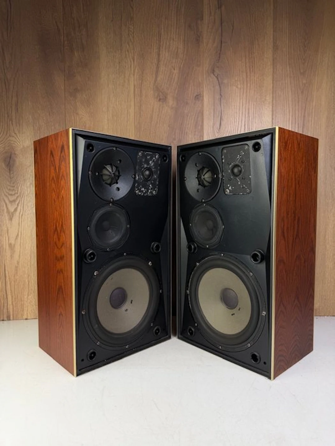 Bang & Olufsen - S75 - Matching Pair Speaker set