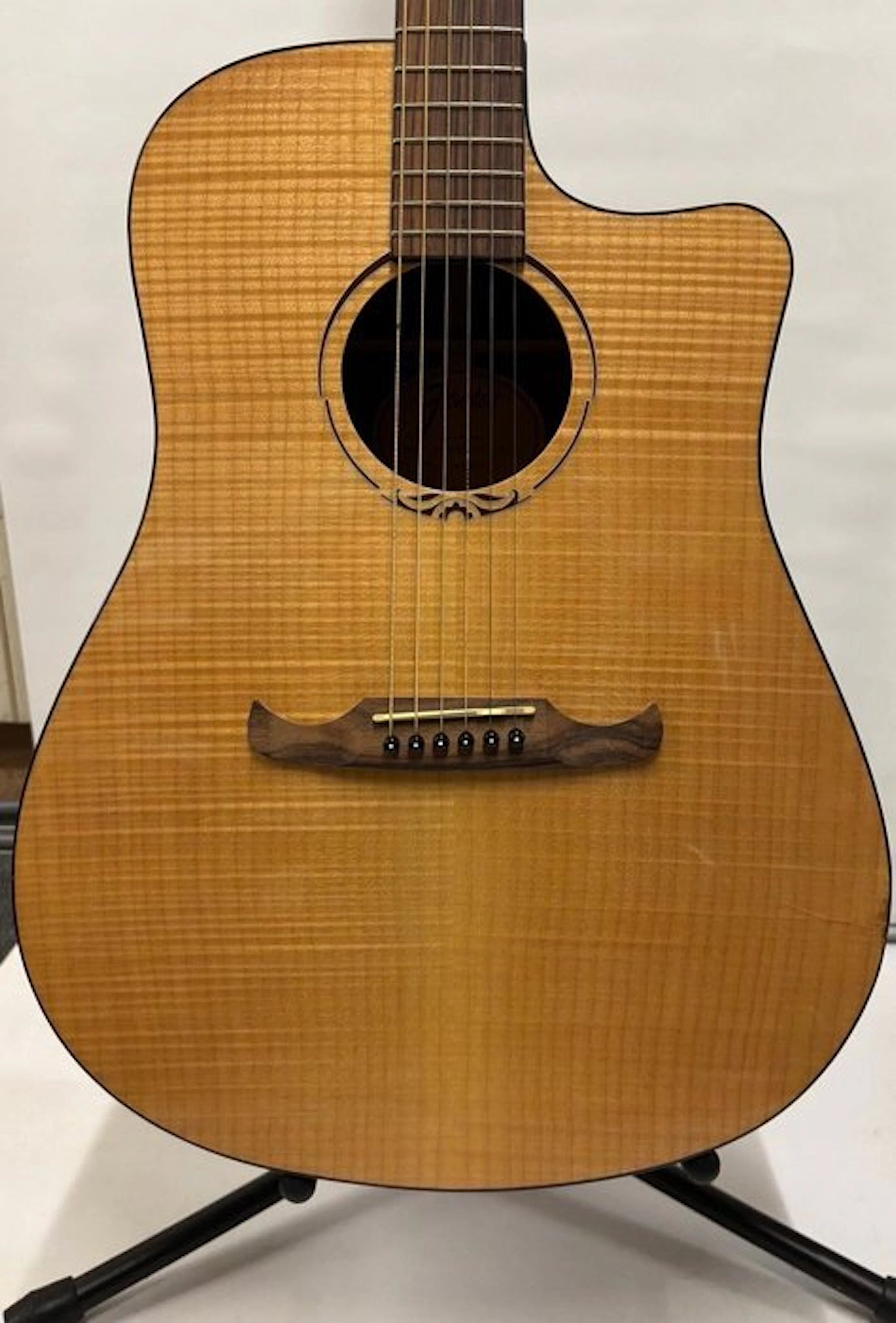 Fender - T-Bucket 400-CE FLM MPL NAT - - Electro-acoustic...