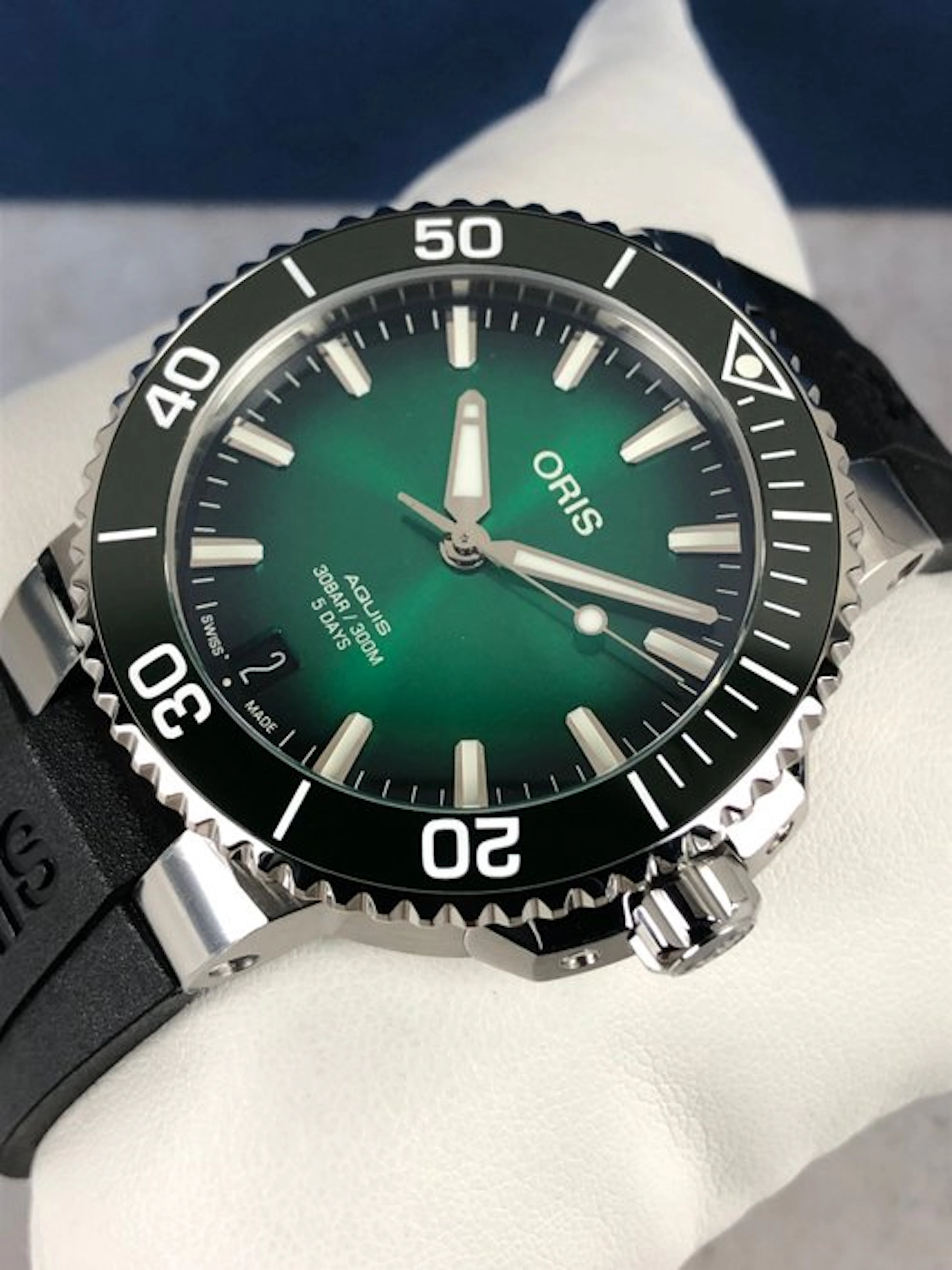 Oris - Aquis Date Calibre 400-2 Automatic - 01 400 7763...