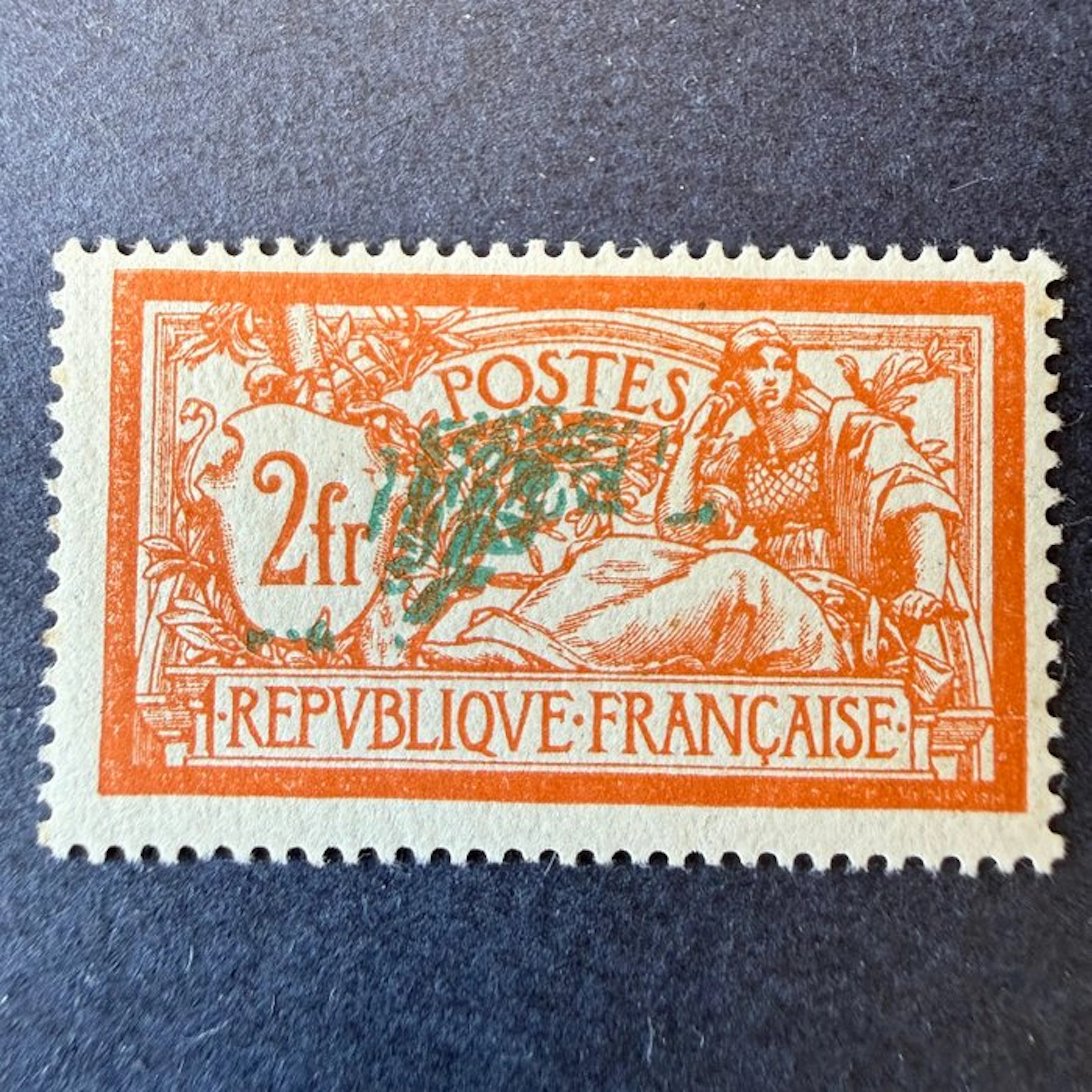France - Yvert 145f "Merson 2fr orange" off-center