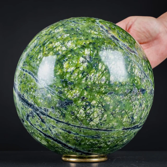 Natural serpentine sphere with pyrite – rare collectible from Peru- 10261.41 g