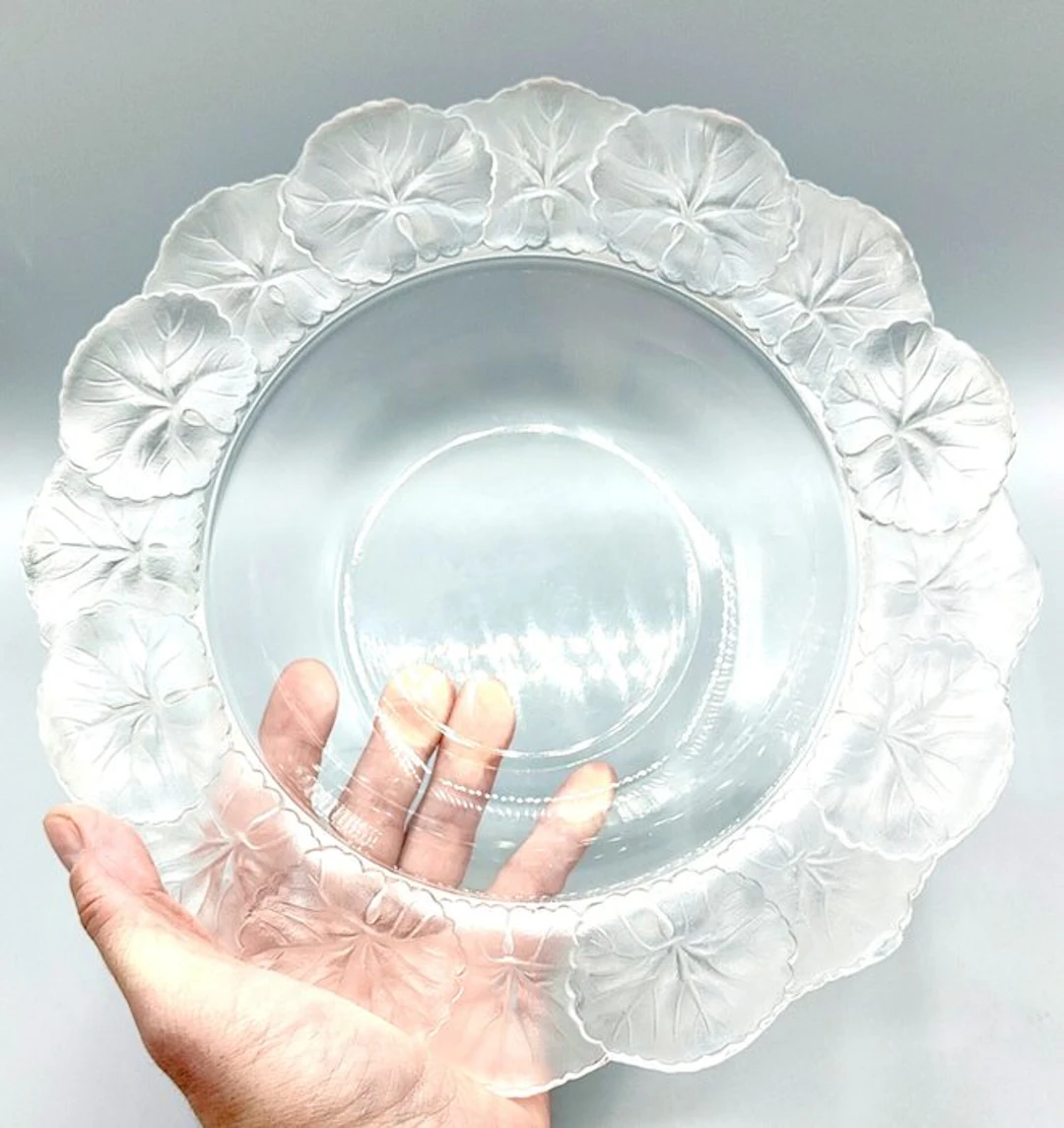 Lalique France - Dish - Grand Plat « Honfleur » Décoré de...