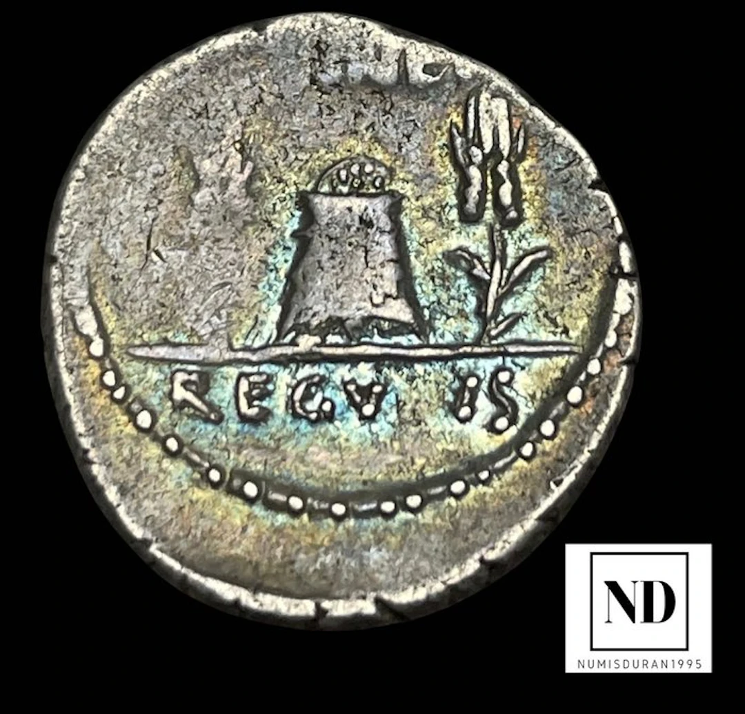 Roman Republic. L. Livineius Regulus, 42 a.C.. Denarius Roma