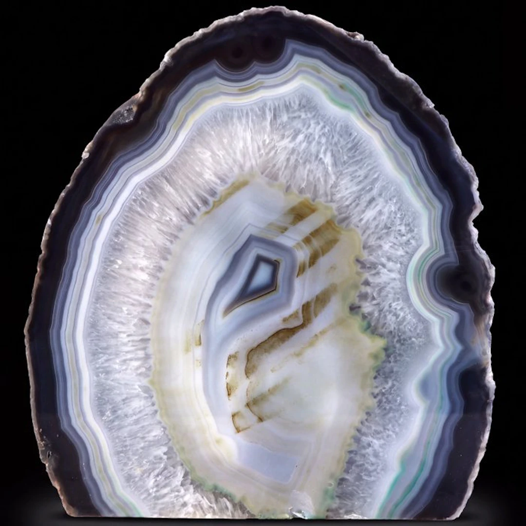 Rainbow Agate - 18x16x4 cm - Geode- 1.75 kg